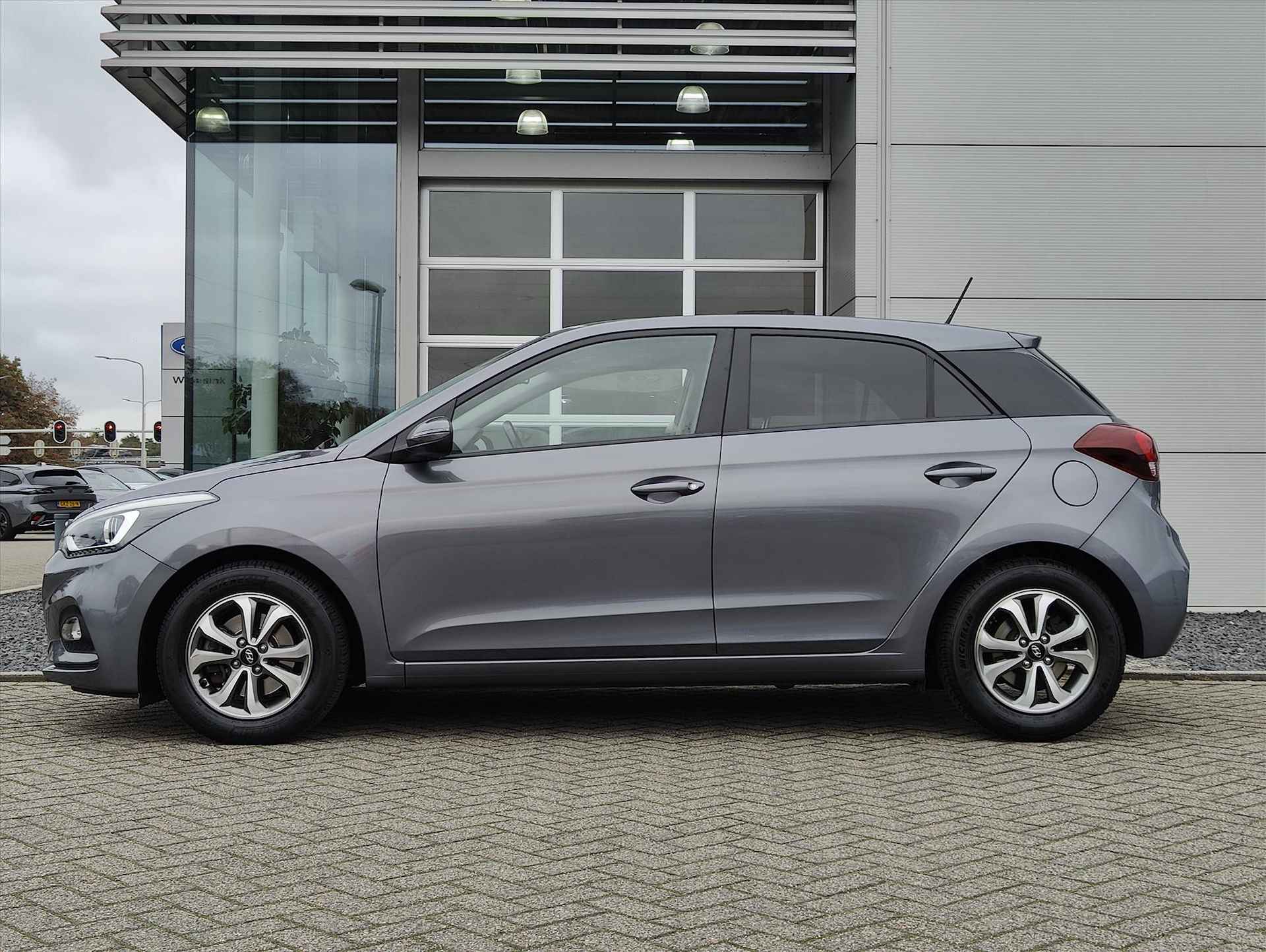 HYUNDAI I20 1.0 T-GDI Blue 100PK Comfort | Cruise Control | Climate Control | Android & Apple Carplay | Camera Achter | Sensoren Achter | - 3/37