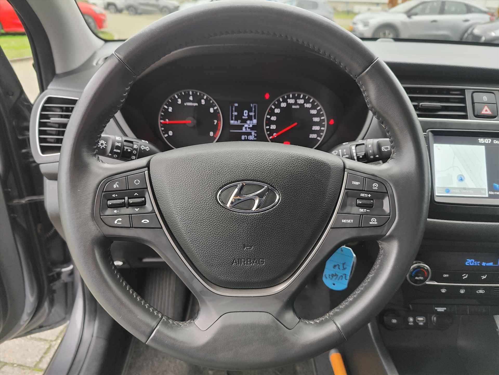 HYUNDAI I20 1.0 T-GDI Blue 100PK Comfort | Cruise Control | Climate Control | Android & Apple Carplay | Camera Achter | Sensoren Achter | - 12/37