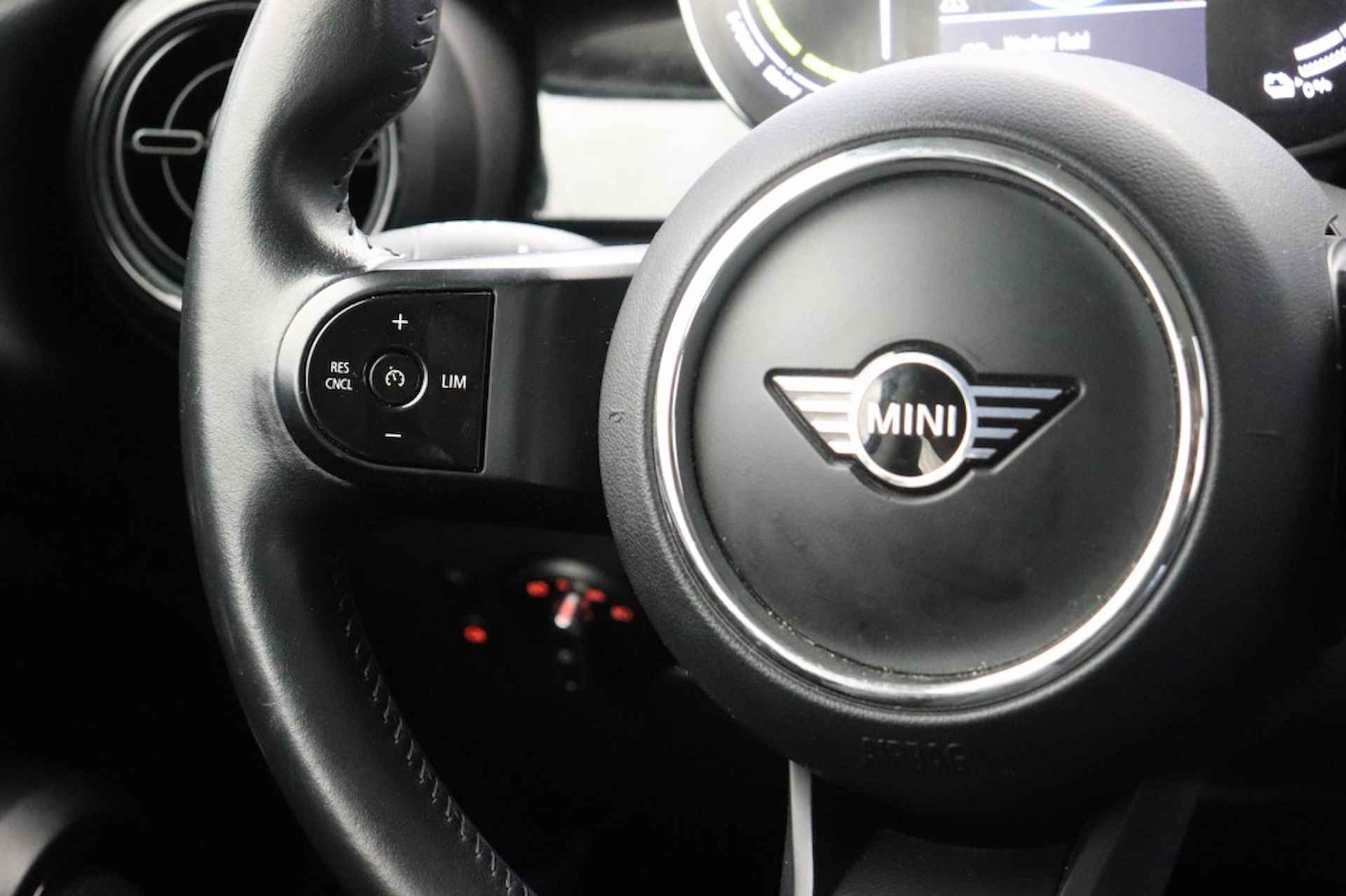 MINI Cooper Electric Essential 33 kWh (15.845 NA SUBSIDIE) - 12/21