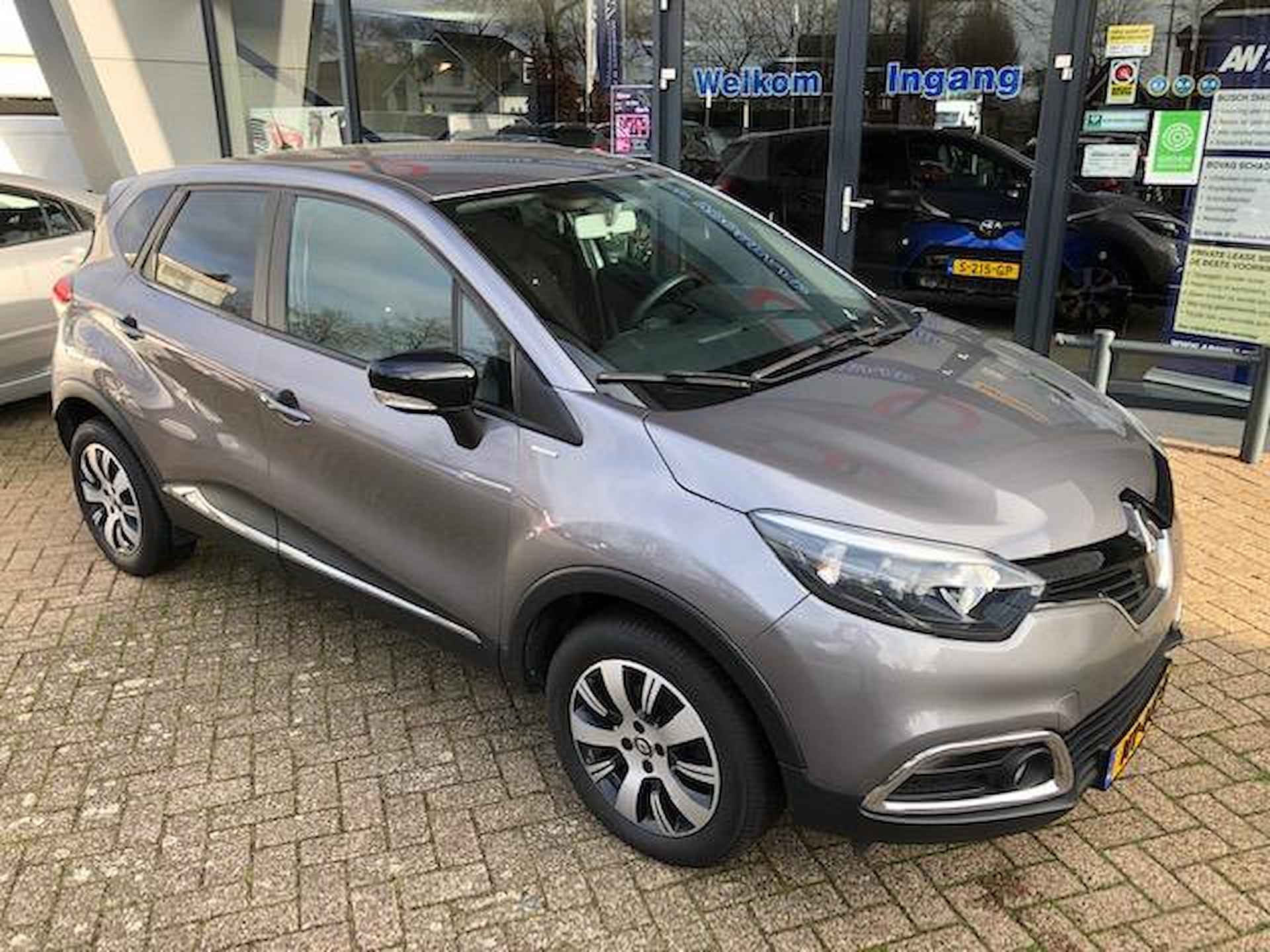 Renault Captur 0.9 TCe Limited - 11/17