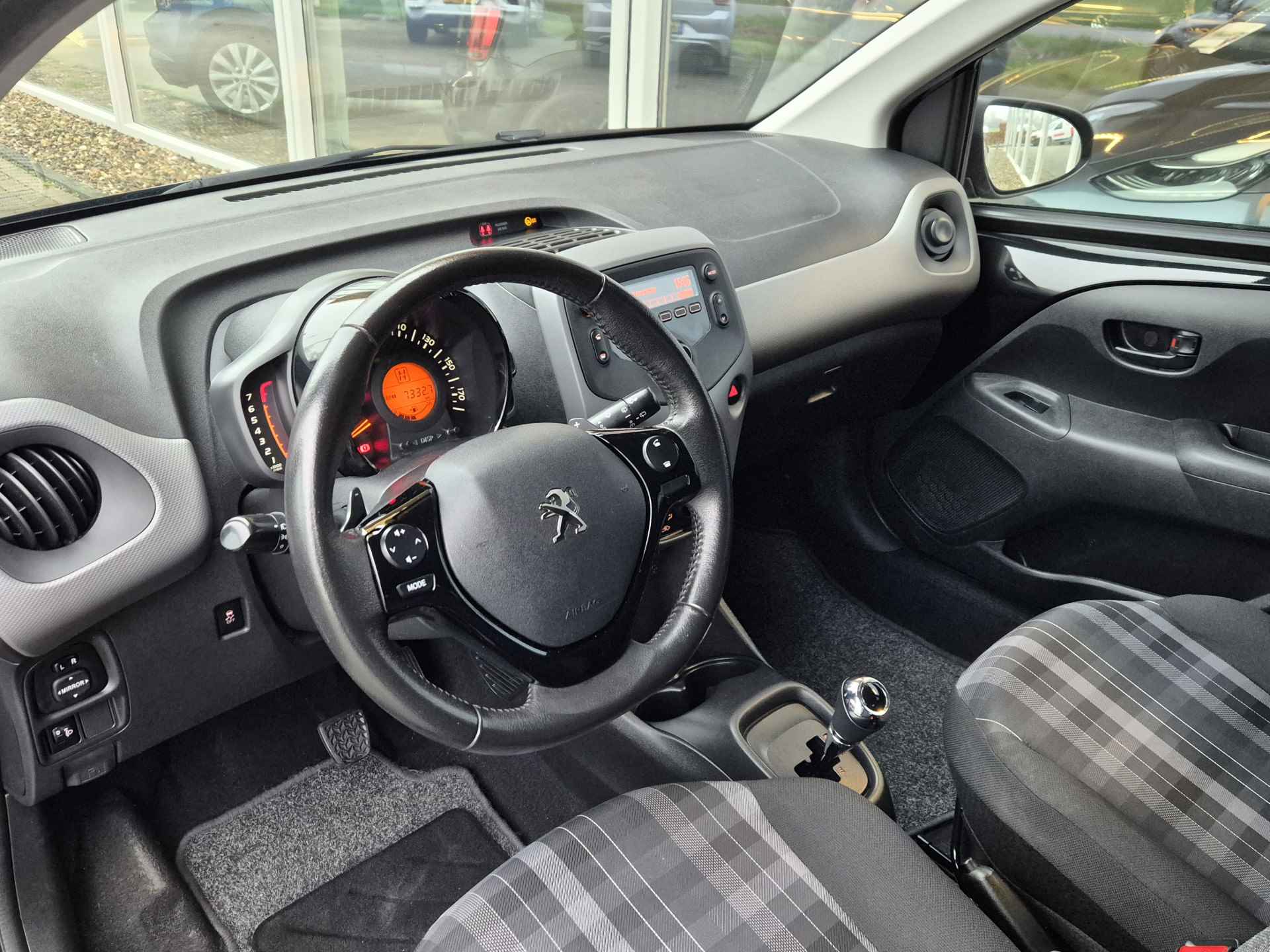 Peugeot 108 1.0 e-VTi Active Automaat! | Airco | Bluetooth - 4/23