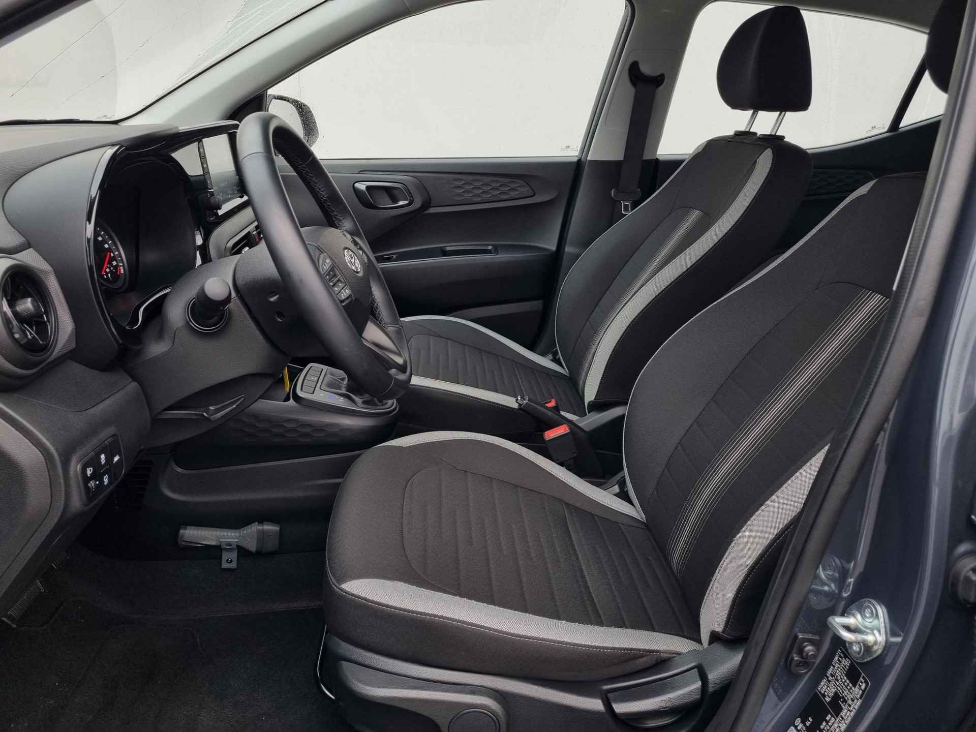 Hyundai i10 1.0 Comfort 5-zits Automaat / Origineel NL / Navigatie via Android Auto/Apple Carplay / - 6/35