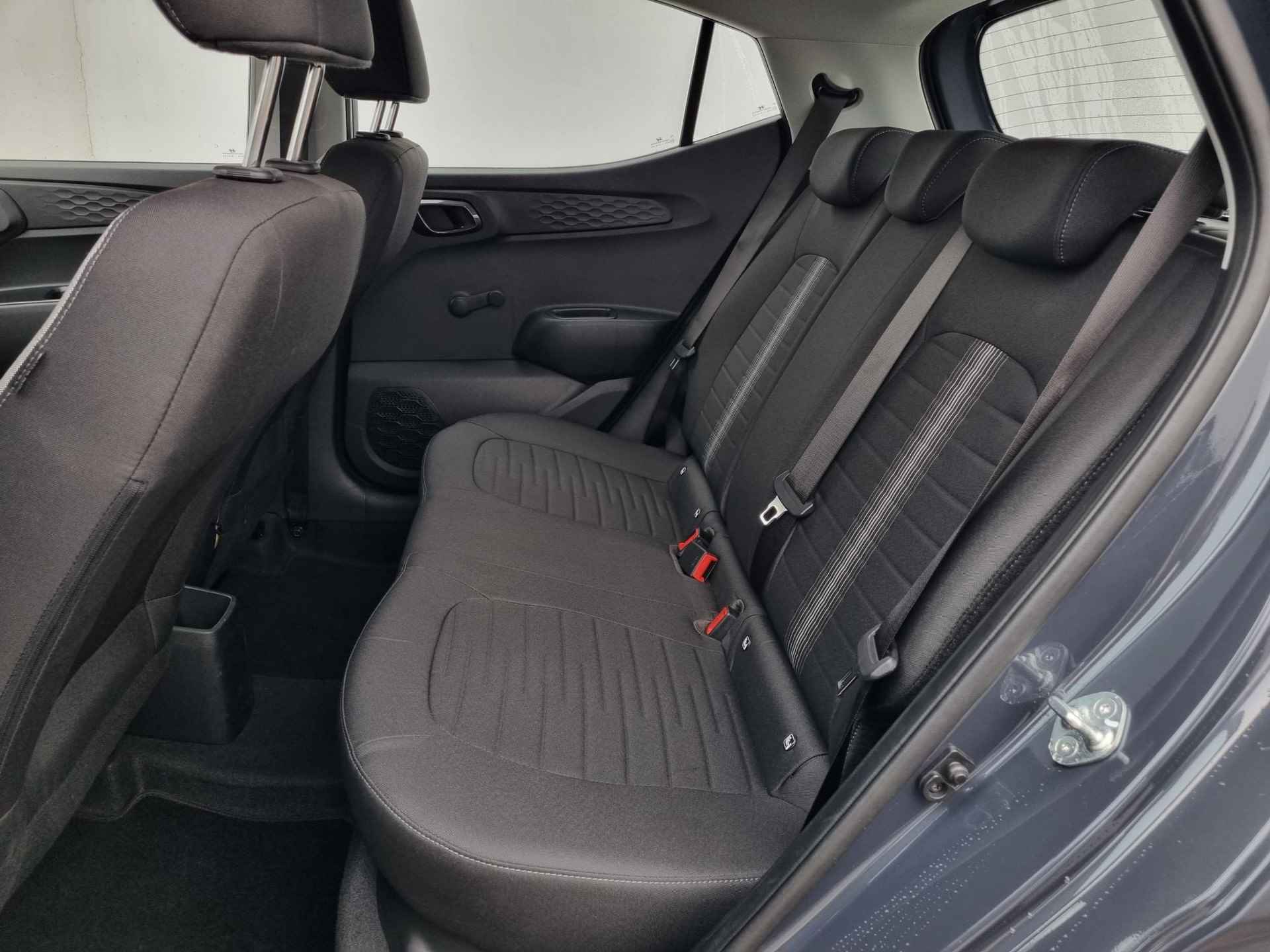 Hyundai i10 1.0 Comfort 5-zits Automaat / Origineel NL / Navigatie via Android Auto/Apple Carplay / - 7/35