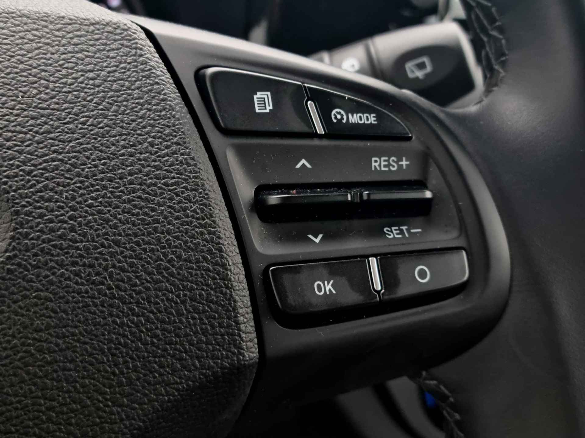 Hyundai i10 1.0 Comfort 5-zits Automaat / Origineel NL / Navigatie via Android Auto/Apple Carplay / - 31/35