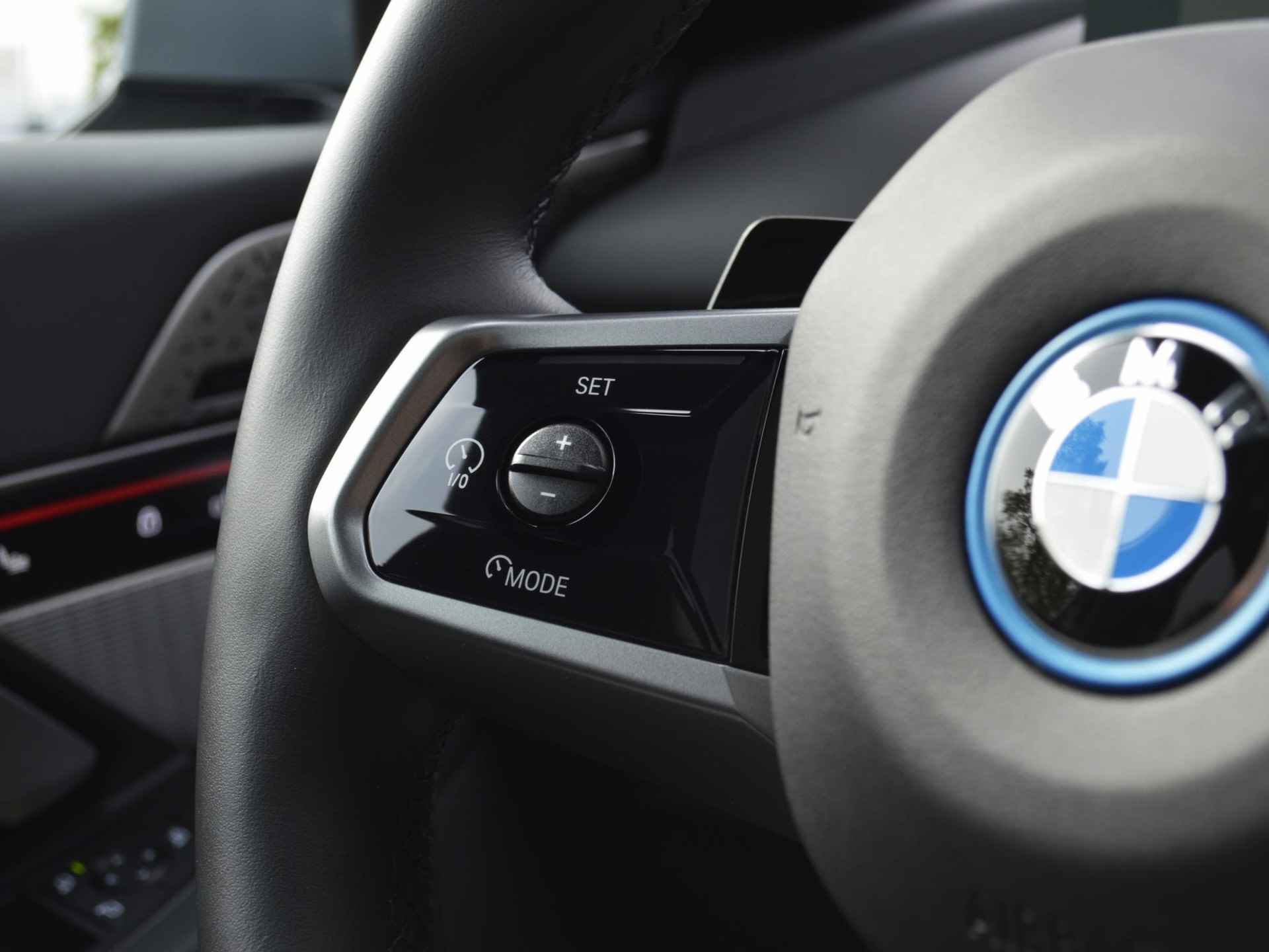 BMW i5 eDrive40 M Sport Pro Innovation B&W  22kW AC - 16/26