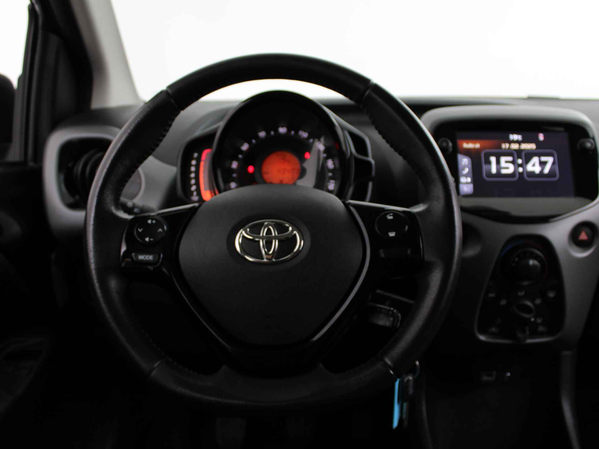 Toyota Aygo 1.0 VVT-i x-play | Camera | Airco | Apple Carplay/Android Auto | - 5/39