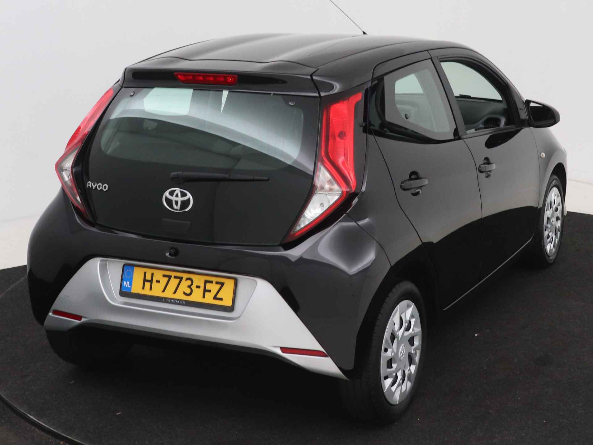 Toyota Aygo 1.0 VVT-i x-play | Camera | Airco | Apple Carplay/Android Auto | - 16/39