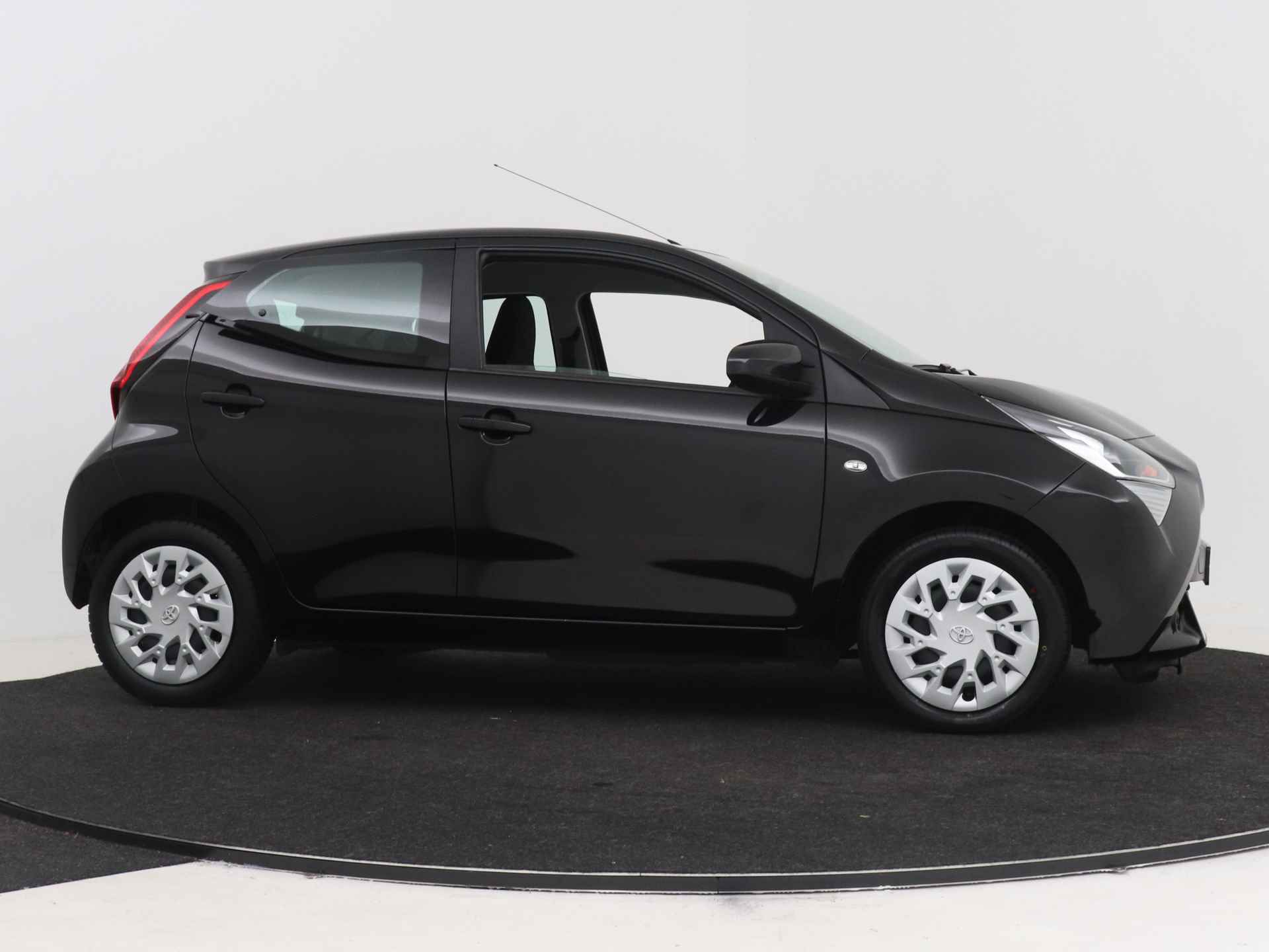 Toyota Aygo 1.0 VVT-i x-play | Camera | Airco | Apple Carplay/Android Auto | - 27/39