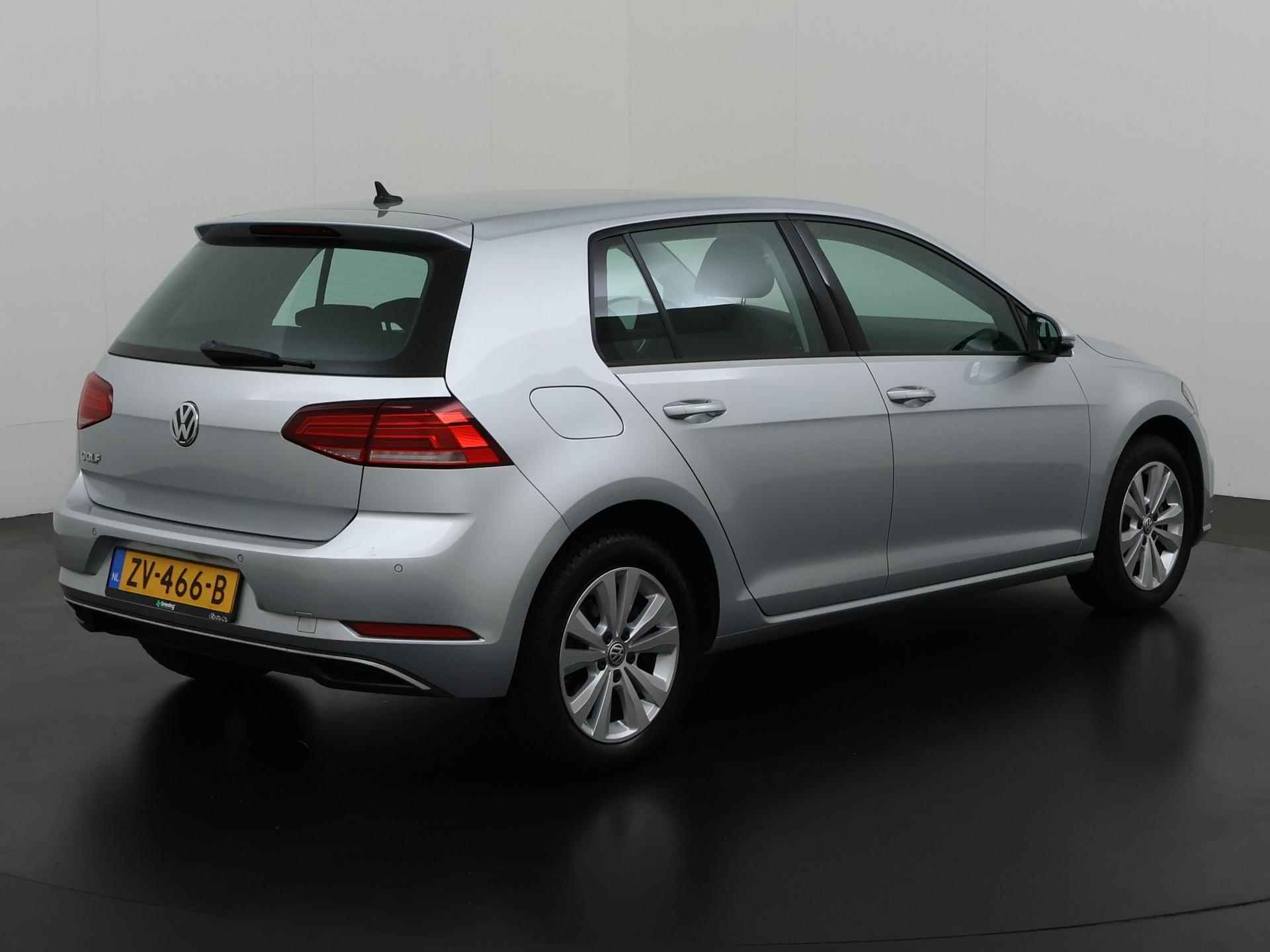 Volkswagen Golf 1.0 TSI Comfortline | Navigatie | Apple Carplay | Adapt Cruise | Zondag Open! - 4/33