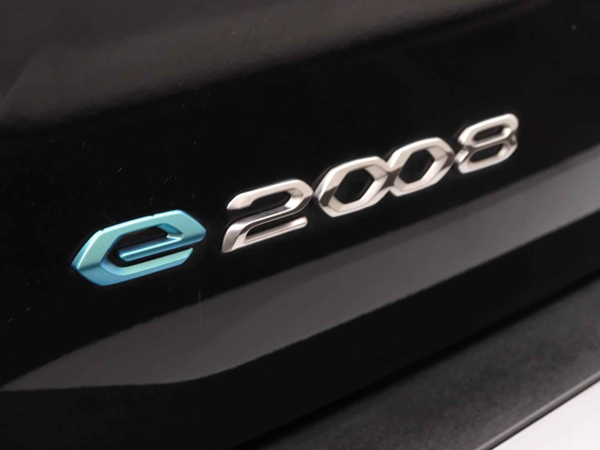 Peugeot e-2008 EV GT 50 kWh | Navigatie | Camera | Trekhaak | Sportstoelen | Licht Metalen Velgen 17" - 16/41