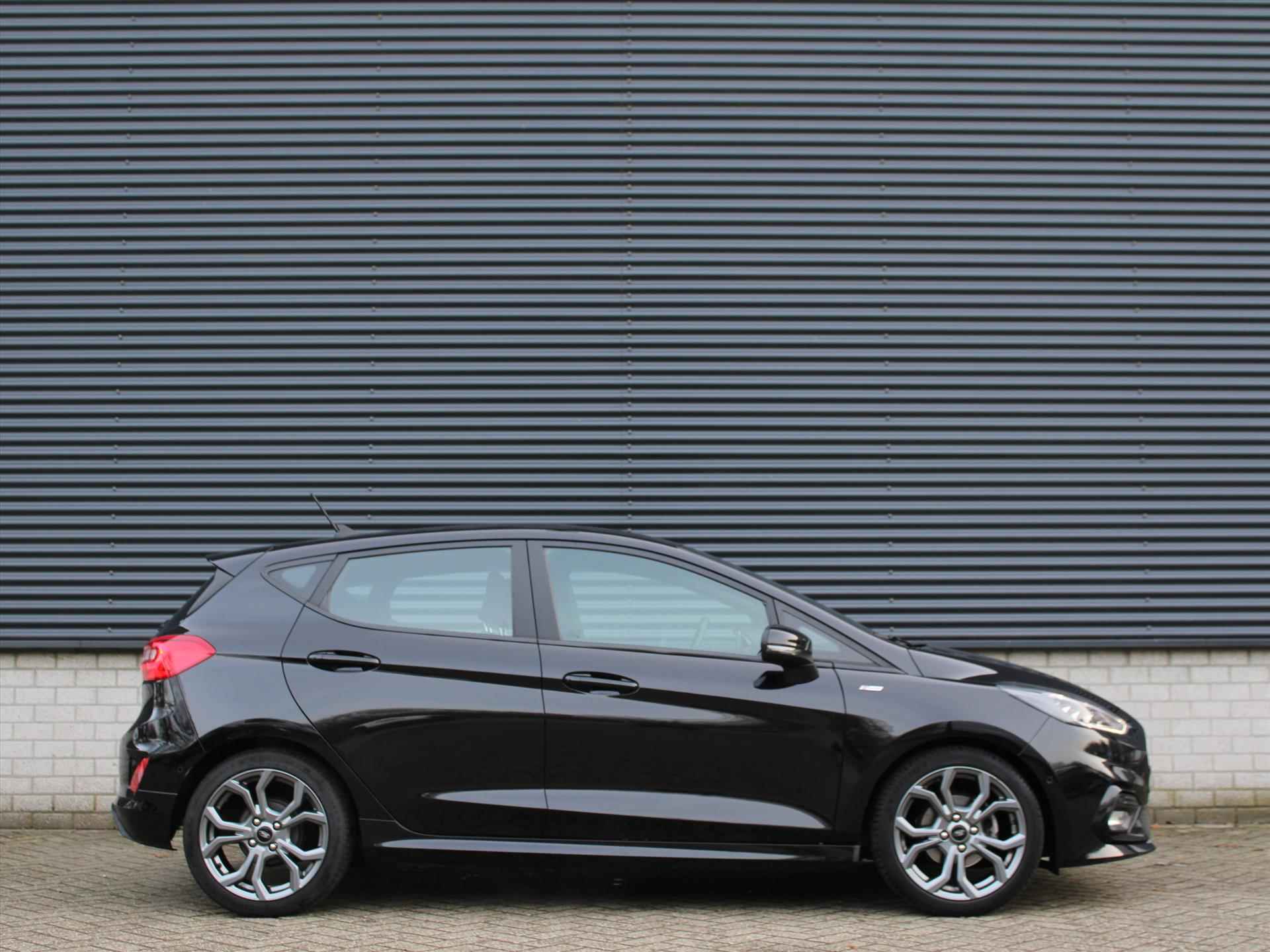 FORD Fiesta 1.0 EcoBoost 95pk 5dr ST-Line X | Adaptive Cruise Control | Apple Carplay / Android Auto | Parkeersensoren Voor en Achter | Parkeercamera Achter - 4/37