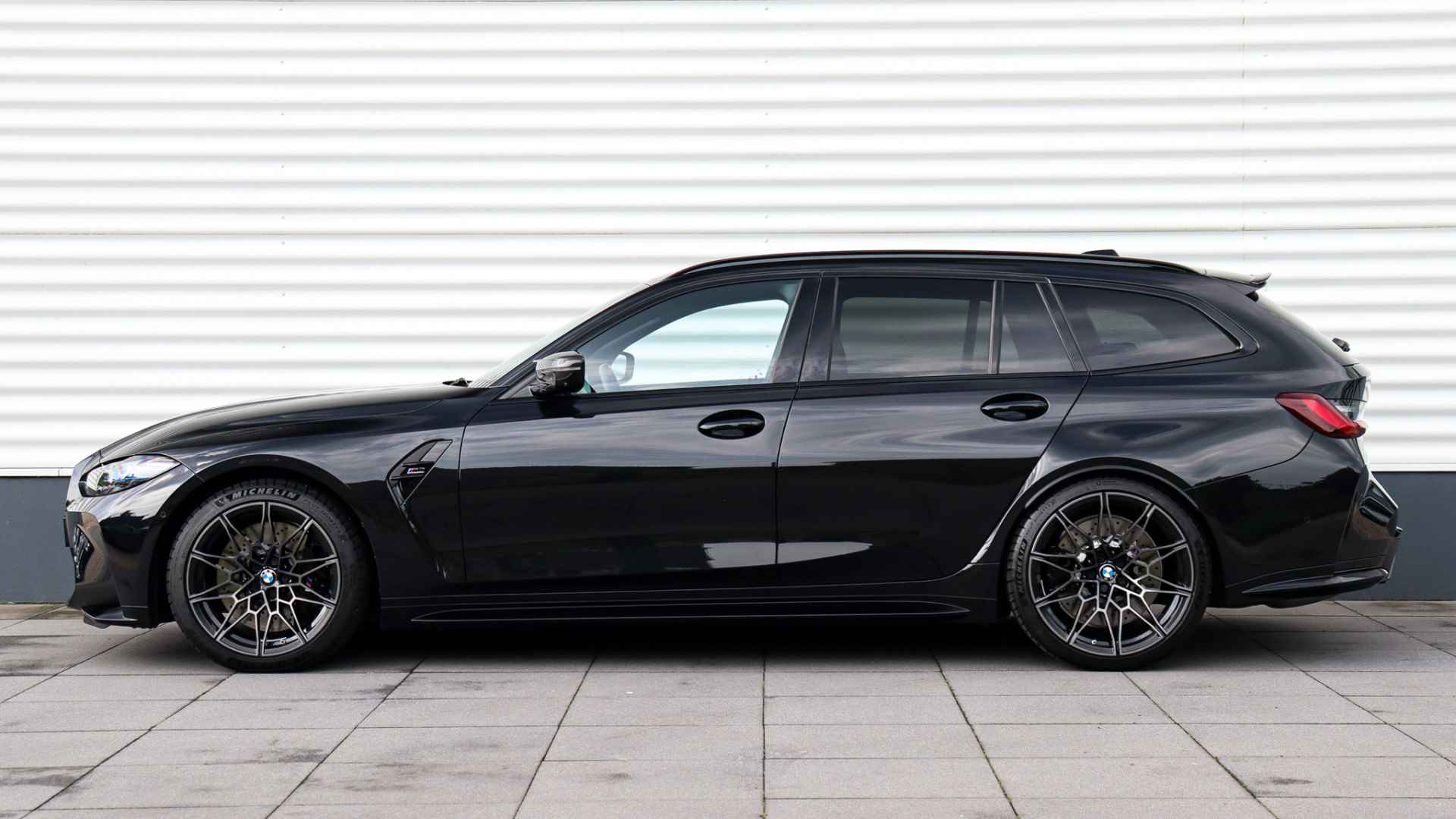 BMW M3 Touring xDrive Competition | M Drivers Package | M Carbon exterieurpakket | Laserlight | Harman/Kardon - 2/48