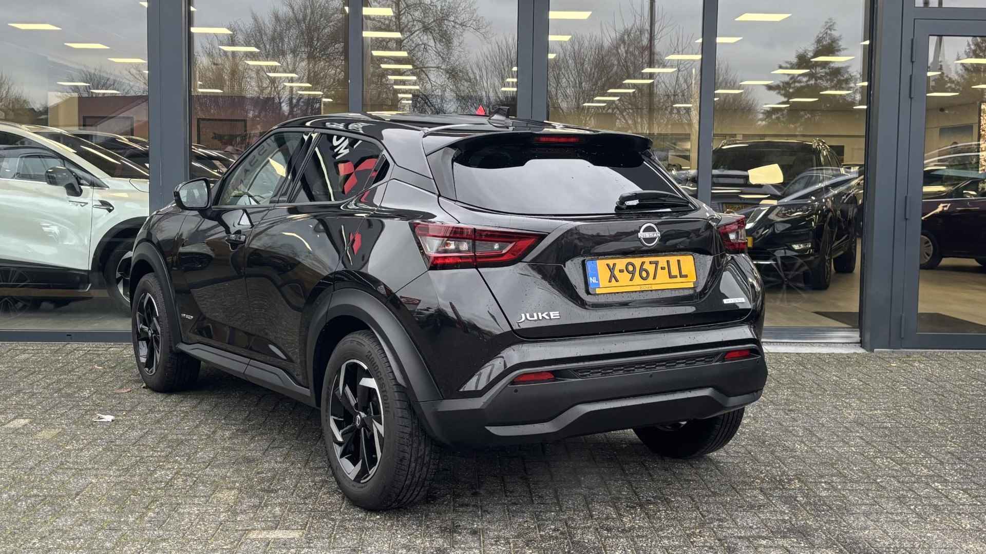 Nissan Juke 1.6 Hybrid 143 N-Connecta - 7/25