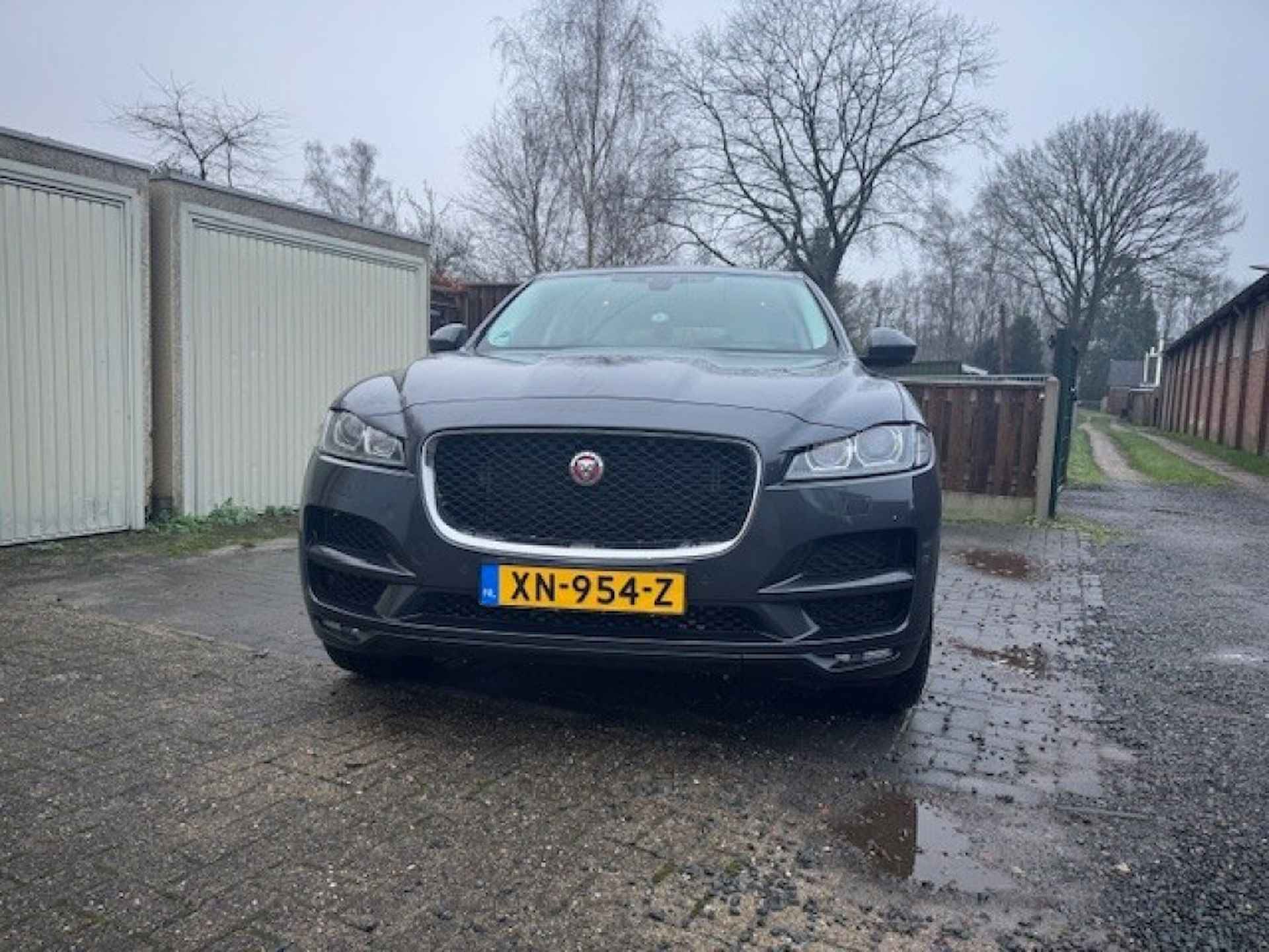 JAGUAR F-pace 2.0T AWD PORTFOLIO - 2/7