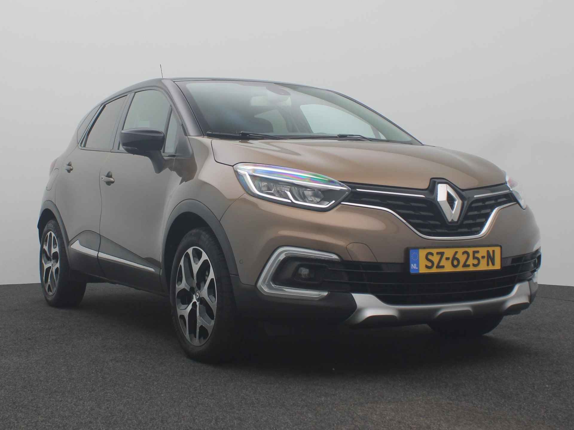 Renault Captur 0.9 TCe 90 Intens | Panoramadak | Parkeercamera | Trekhaak | Navigatie | - 7/40