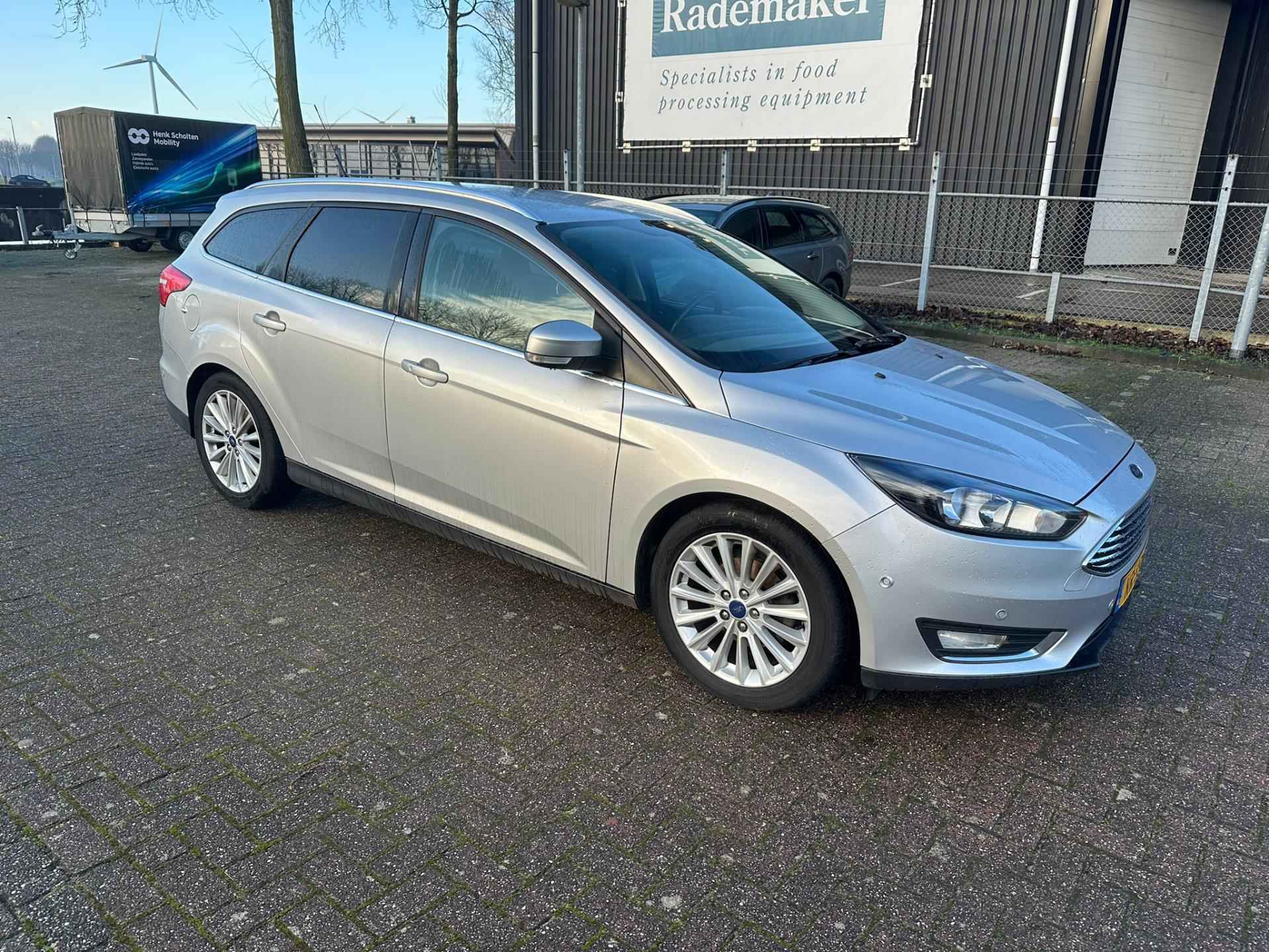 Ford Focus Wagon 1.0 Titanium - 4/21