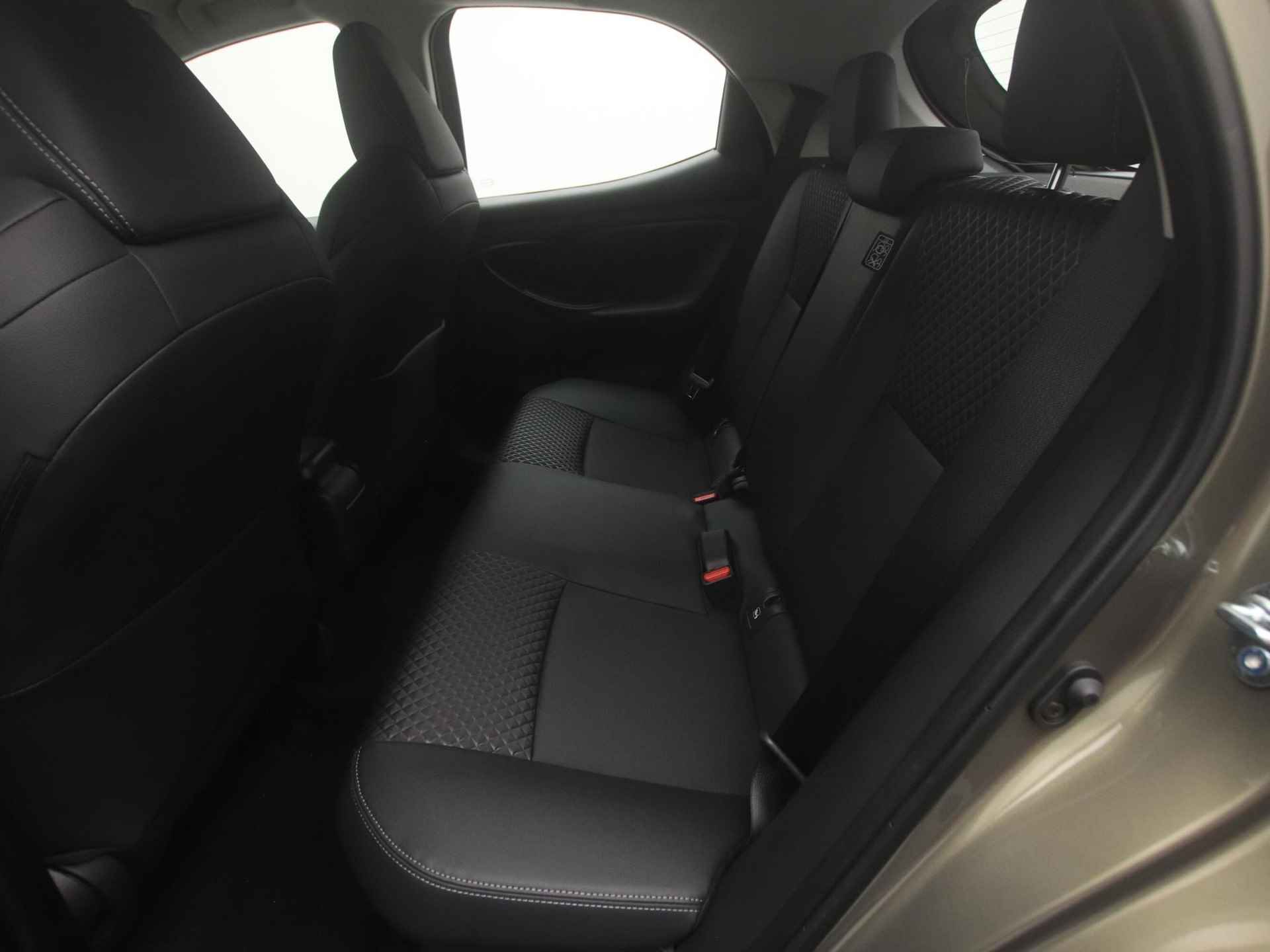 Mazda 2 Hybrid 1.5 Agile automaat met Comfort Pakket en Safety Pakket | voorraad voordeel | direct leverbaar - 14/40