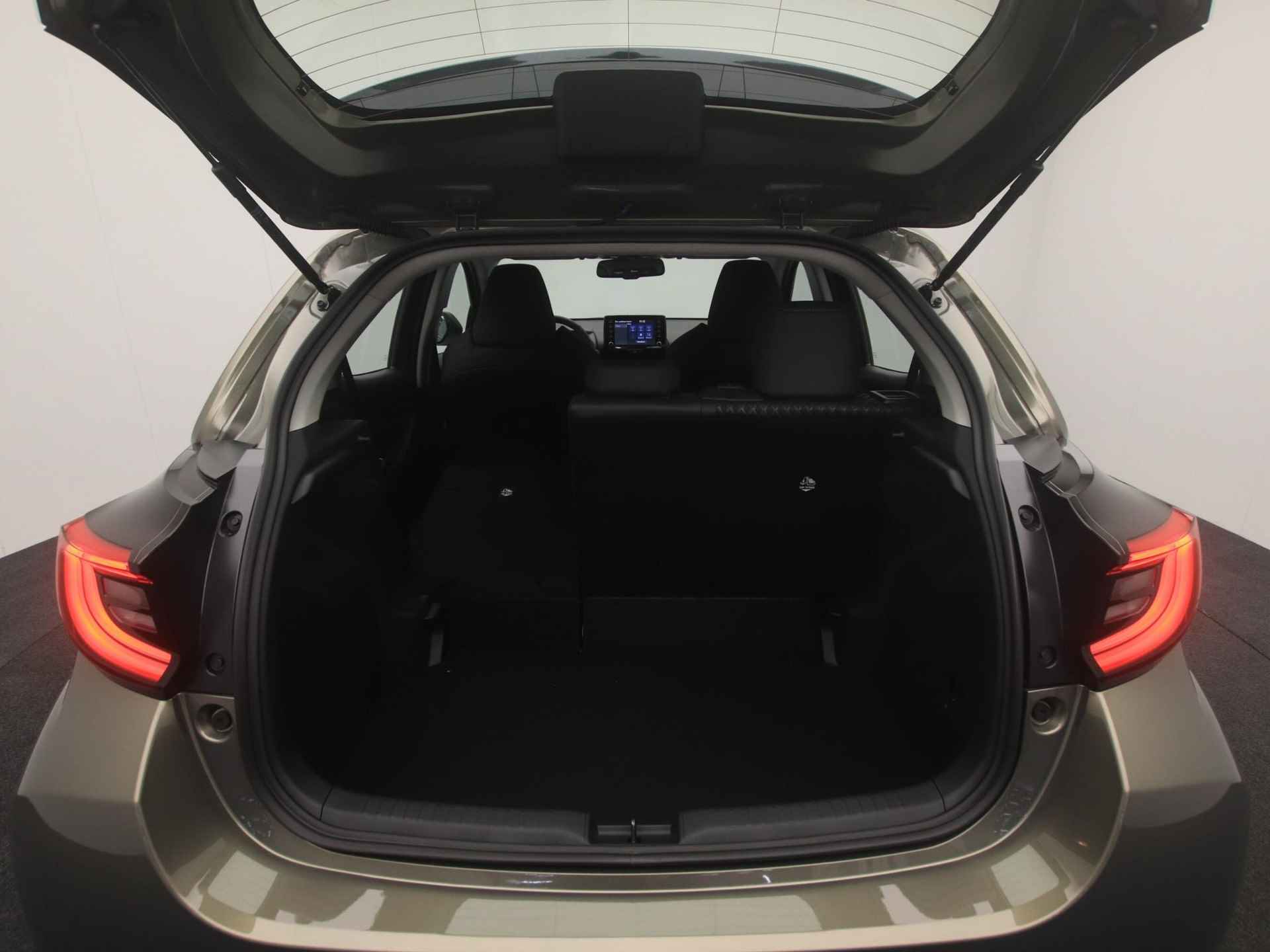 Mazda 2 Hybrid 1.5 Agile automaat met Comfort Pakket en Safety Pakket | voorraad voordeel | direct leverbaar - 17/40