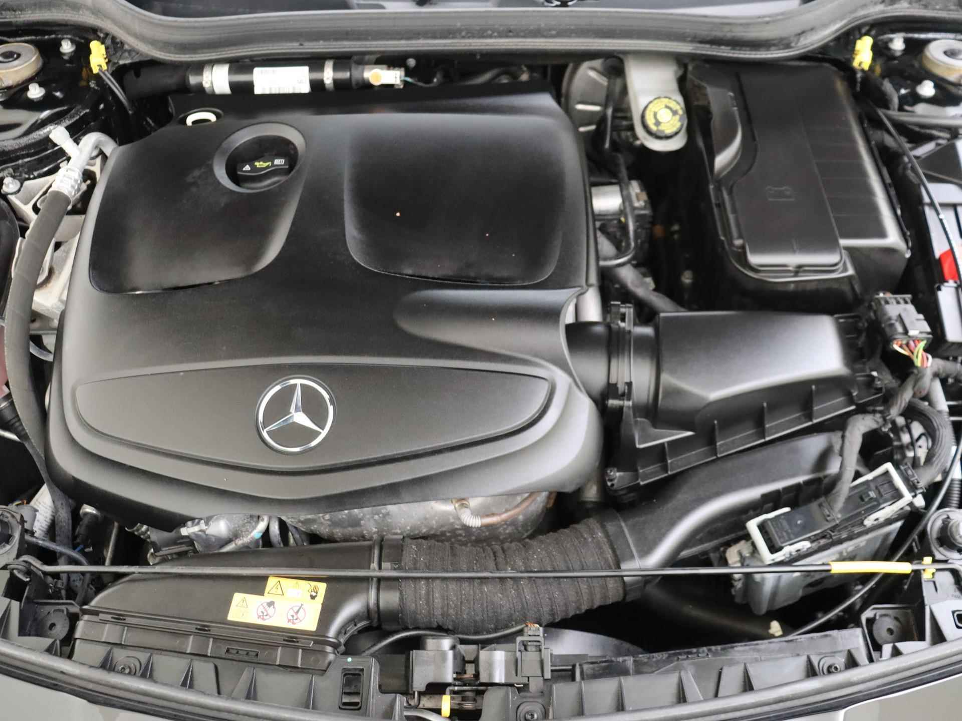 Mercedes-Benz CLA-klasse 180 Business Solution AMG / White Art Edition/ 18 inch/ Achteruitrijcamera/ Afneembare Trekhaak - 11/30