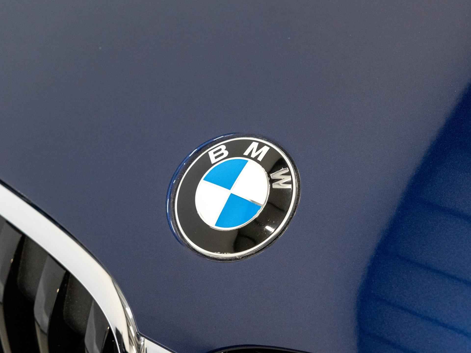 BMW X1 SDrive20i High Executive / 192pk / Half Leder / Led Koplampen / Dealer onderhouden - 13/36