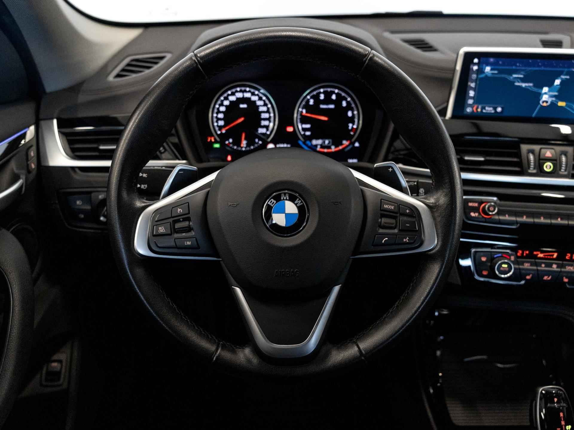 BMW X1 SDrive20i High Executive / 192pk / Half Leder / Led Koplampen / Dealer onderhouden - 15/36