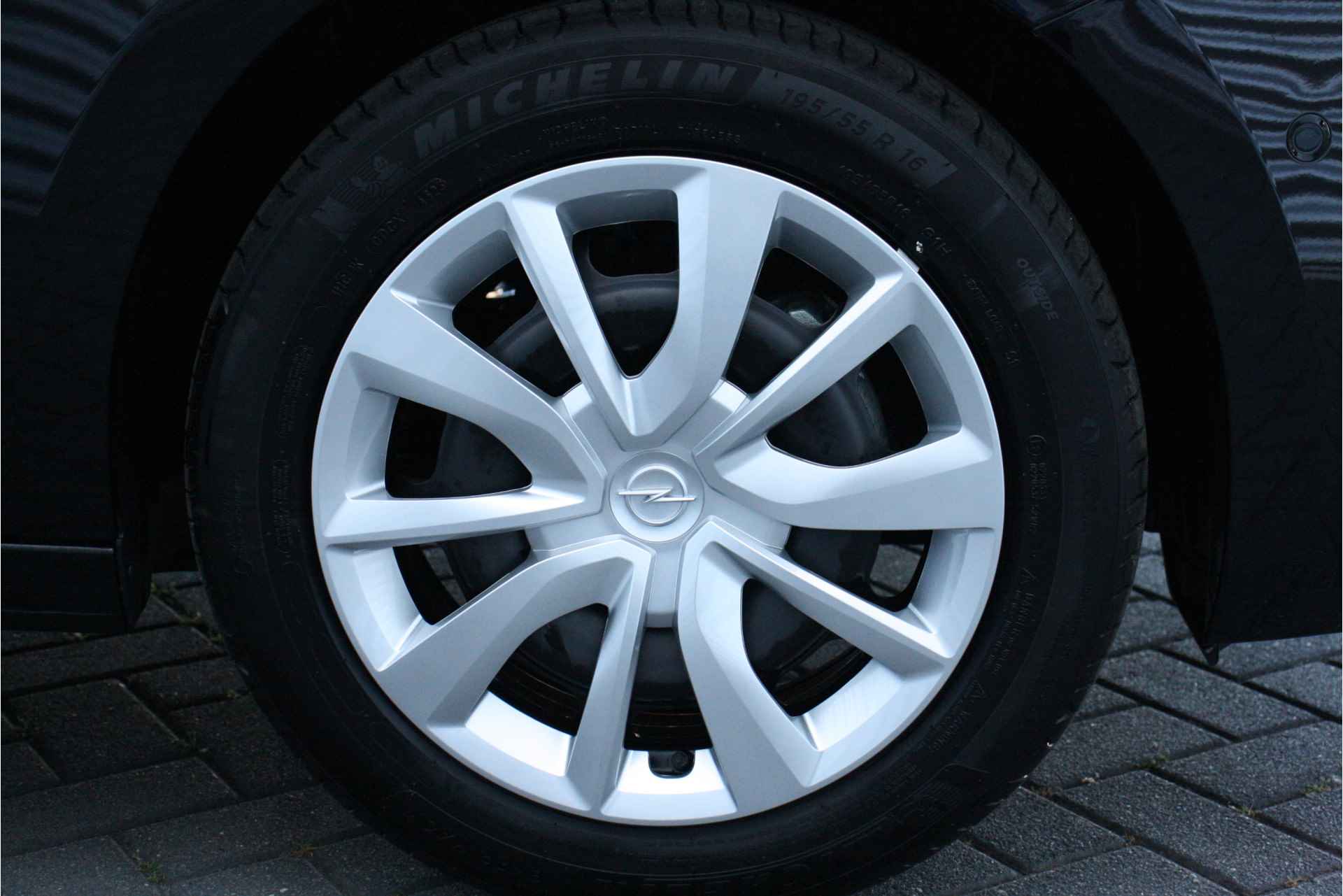 Opel Corsa 1.2 75PK / NAVI / AIRCO / LED / PDC / CAMERA / BLUETOOTH / CRUISECONTROL / DIRECT LEVERBAAR / €5.111,- VOORDEEL !! - 13/33