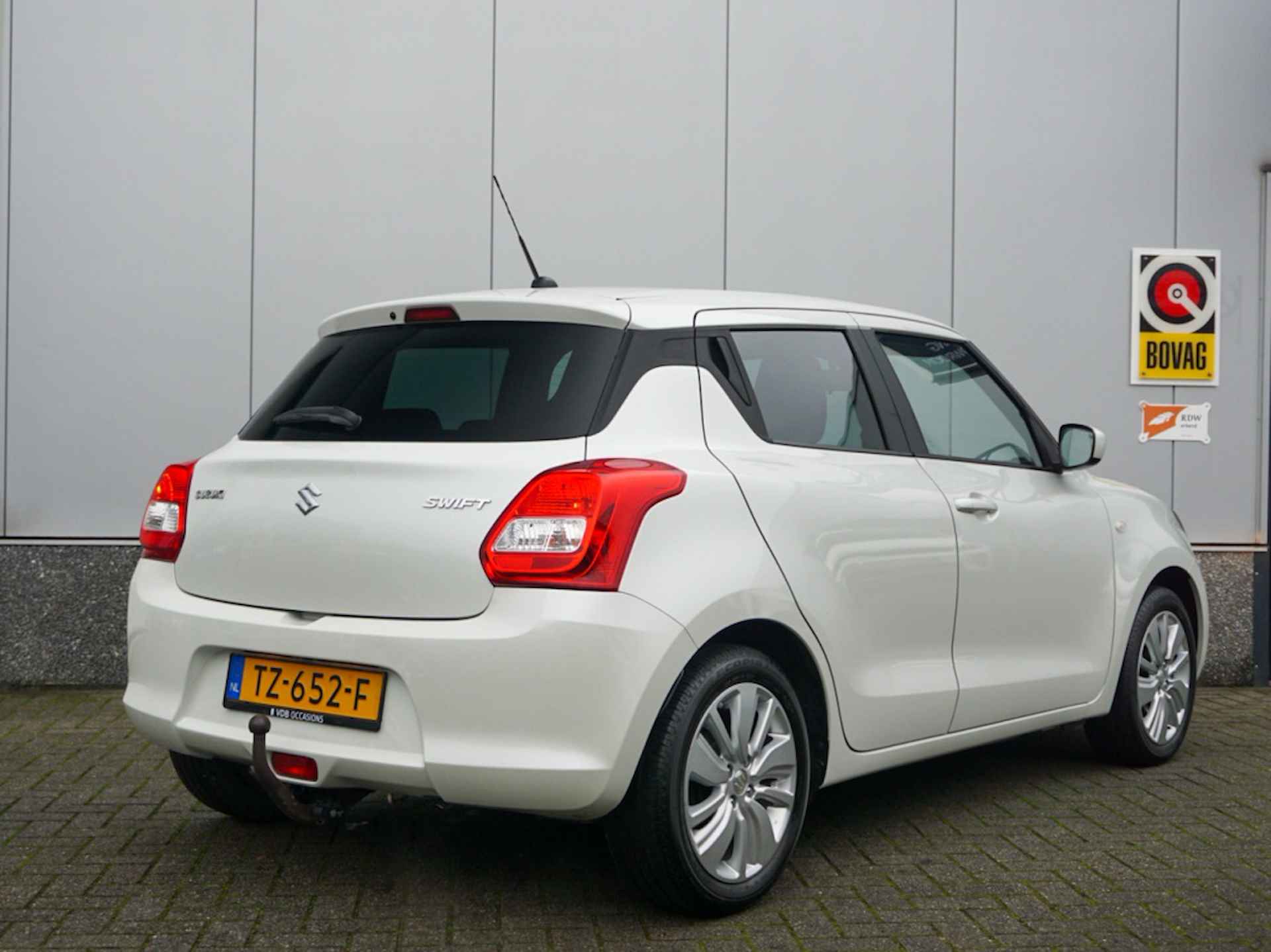 Suzuki Swift 1.2 Select CarPlay | Trekhaak | Camera | Navigatie | NAP - 2/25