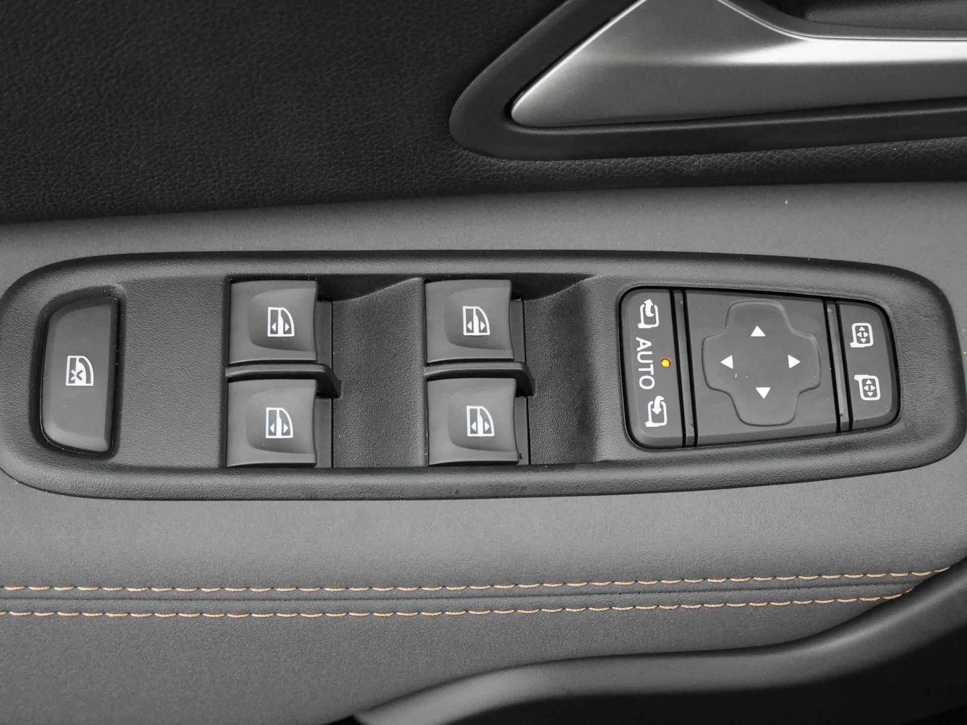 Dacia Duster 1.3 TCe 130 Extreme  | Trekhaak | Apple Carplay | Android Auto | Parkeercamera | Lichtmetalen velgen | - 13/35