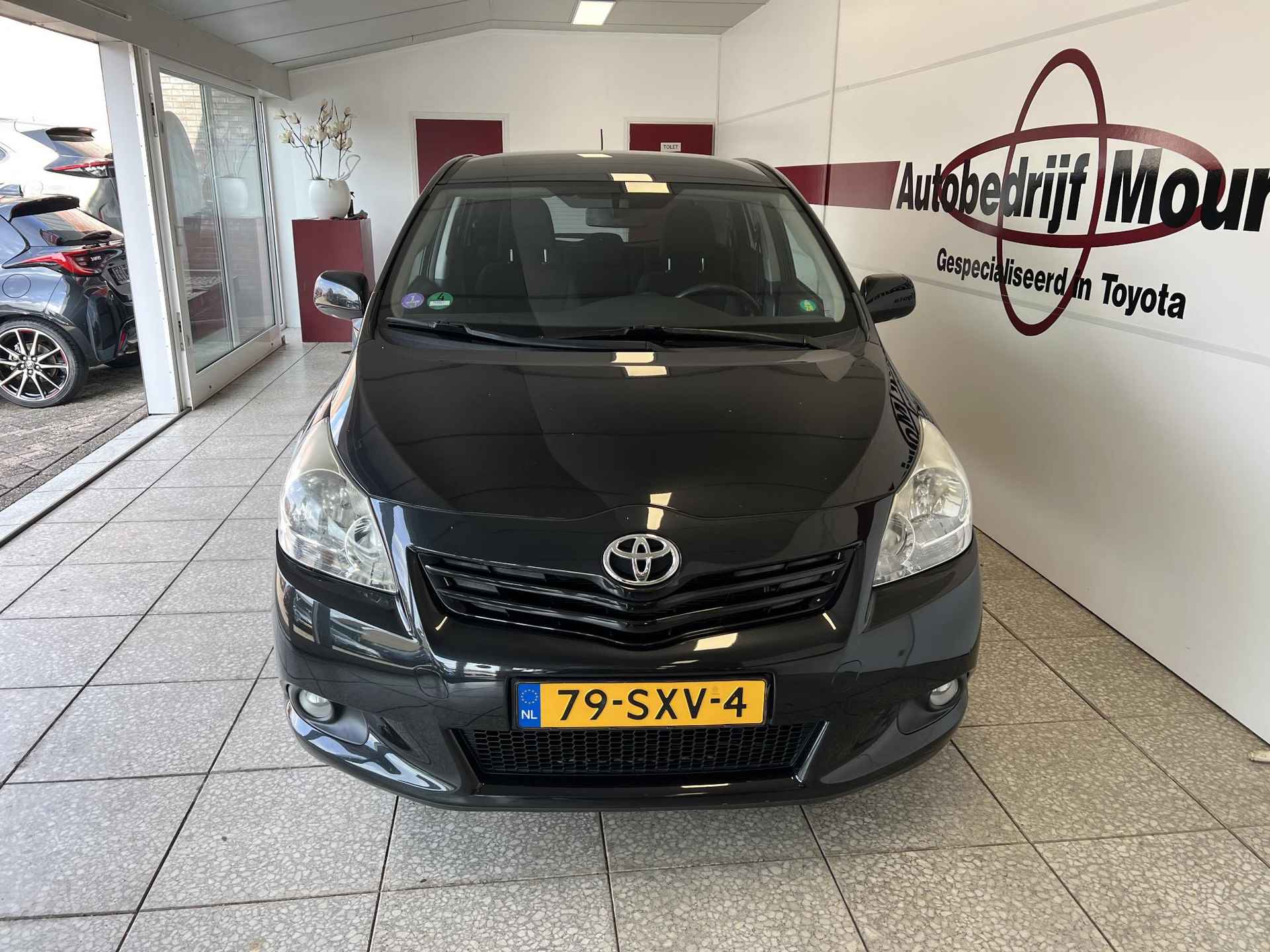 Toyota Verso 1.8 VVT-i Business 7p, panodak - 2/26