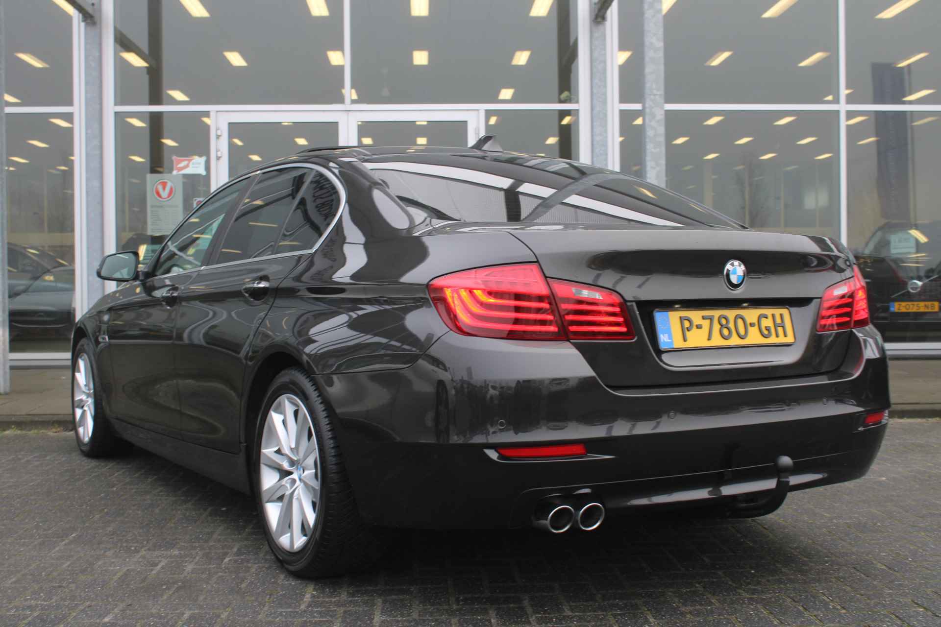 BMW 5 Serie 518d Corporate Lease High Executive | Afn. Trekhaak | Schuifdak | Verw. Voorstoelen | Parkeersensoren V+A - 3/70