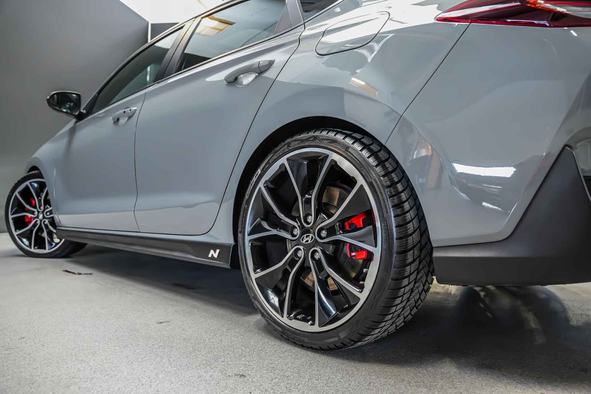 Hyundai i30 N2 Performance Fastback 2.0 275pk T-GDI |panoramadak|Pioneer geluidsysteem|elk. stoelen + instap functie|Apple Carplay|parkeercamera en sensoren|cruise control|19"| - 27/43