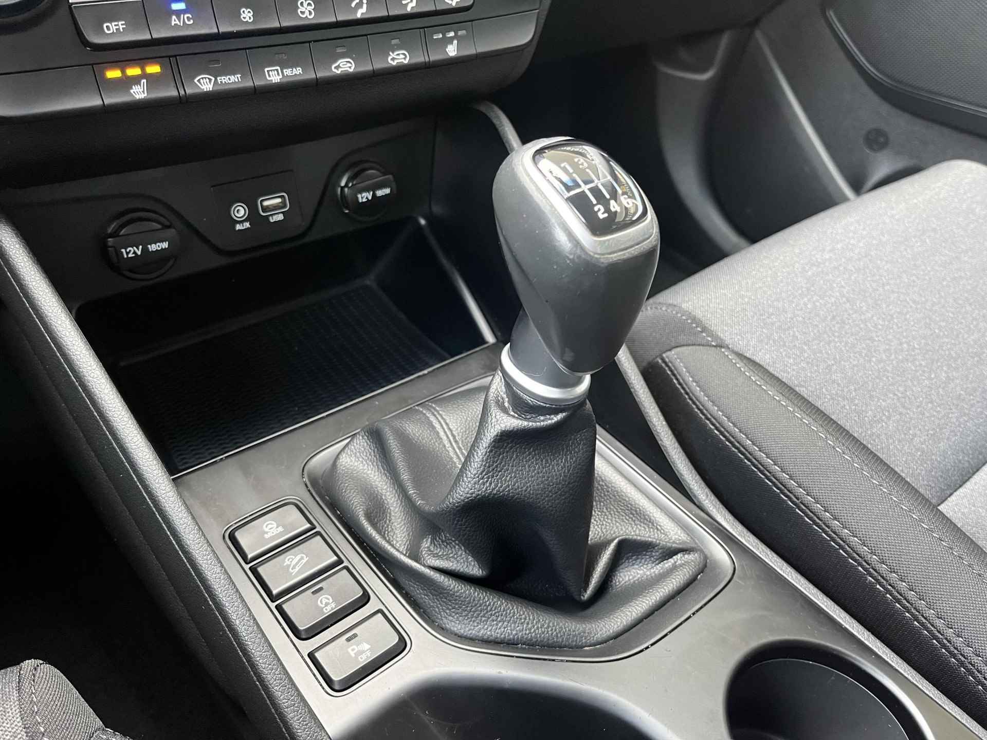 Hyundai Tucson 1.6 GDI Comfort | Navigatie | Cruise Control | Climate Control | Parkeersensoren | Parkeercamera | 36Mnd. Garantie | Rijklaar! | - 24/29