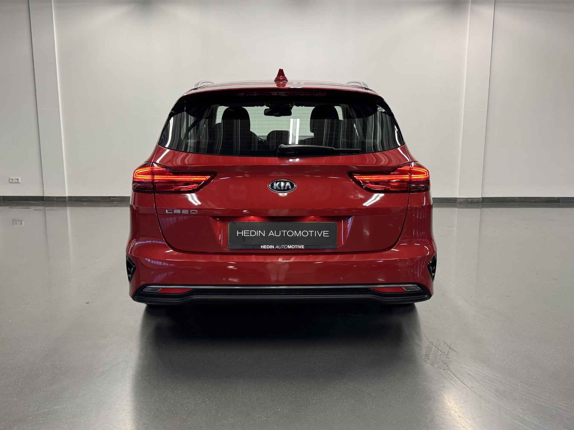 Kia Ceed Sportswagon 1.4 T-GDi 140PK DynamicLine | Navigatie | Camera | Climate control | Cruise control | Carplay | PDC V+A | LMV 16inch - 18/22