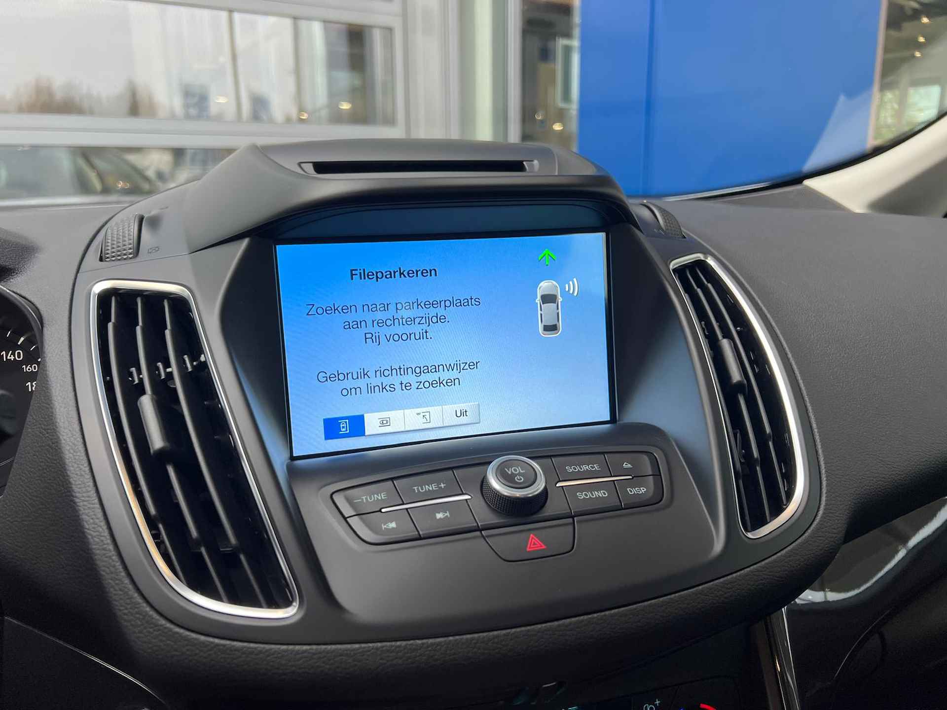 Ford C-MAX 1.0 Titanium | Navigatie | Apple Carplay | Keyless | Verw. voorruit | PDC rondom | Cruise C. | Climate C. - 31/35