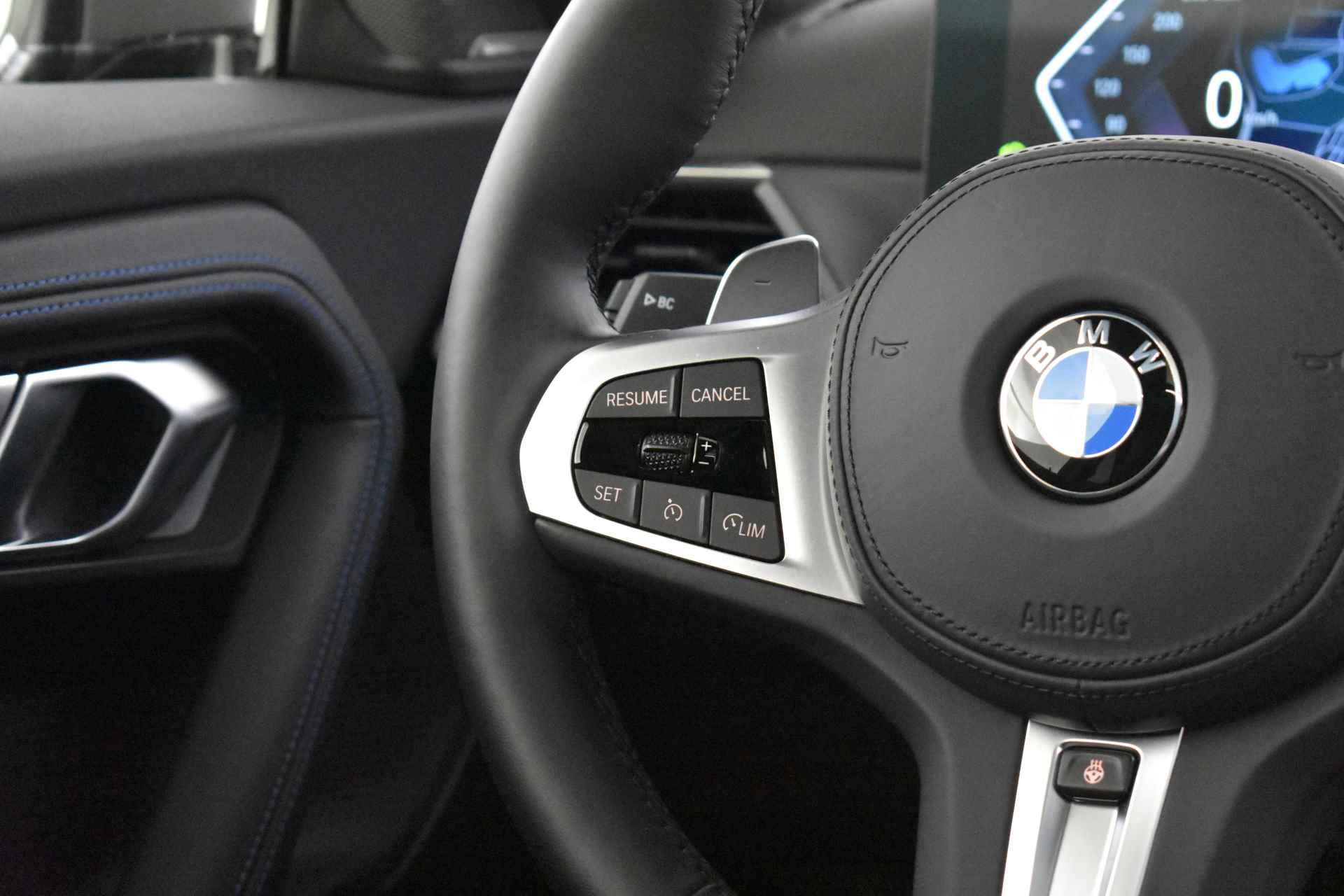 BMW 2 Serie Coupé 220i High Executive M Sport Automaat / Schuif-kanteldak / Adaptieve LED / Harman Kardon / Parking Assistant Plus / Live Cockpit Professional / Verwarmd Stuurwiel - 24/57