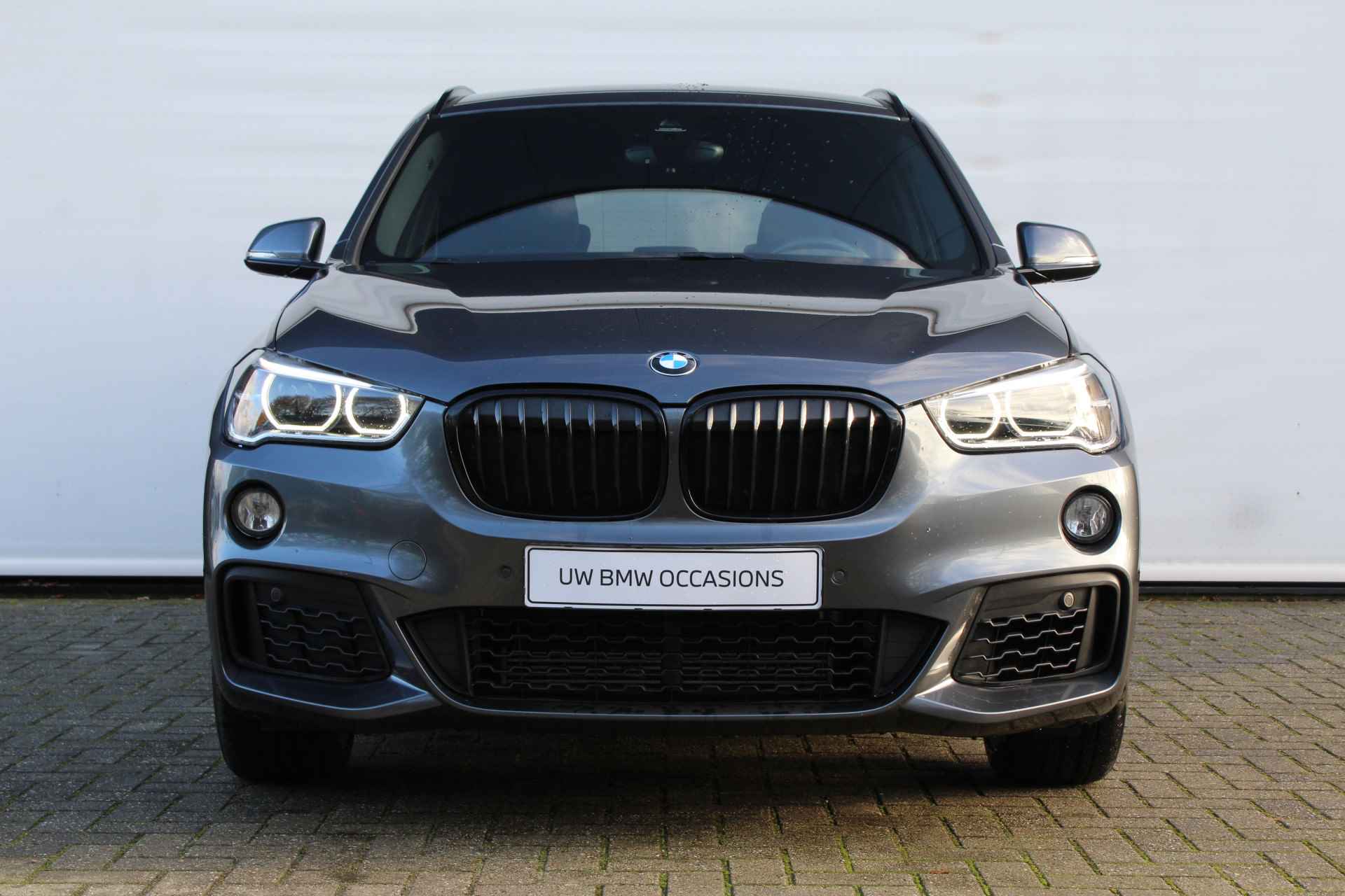 BMW X1 sDrive20i Executive M Sport Automaat / Trekhaak / Sportstoelen / LED / M Sport steering / Achteruitrijcamera / Head-Up / Park Assistant / M Sportonderstel - 8/29