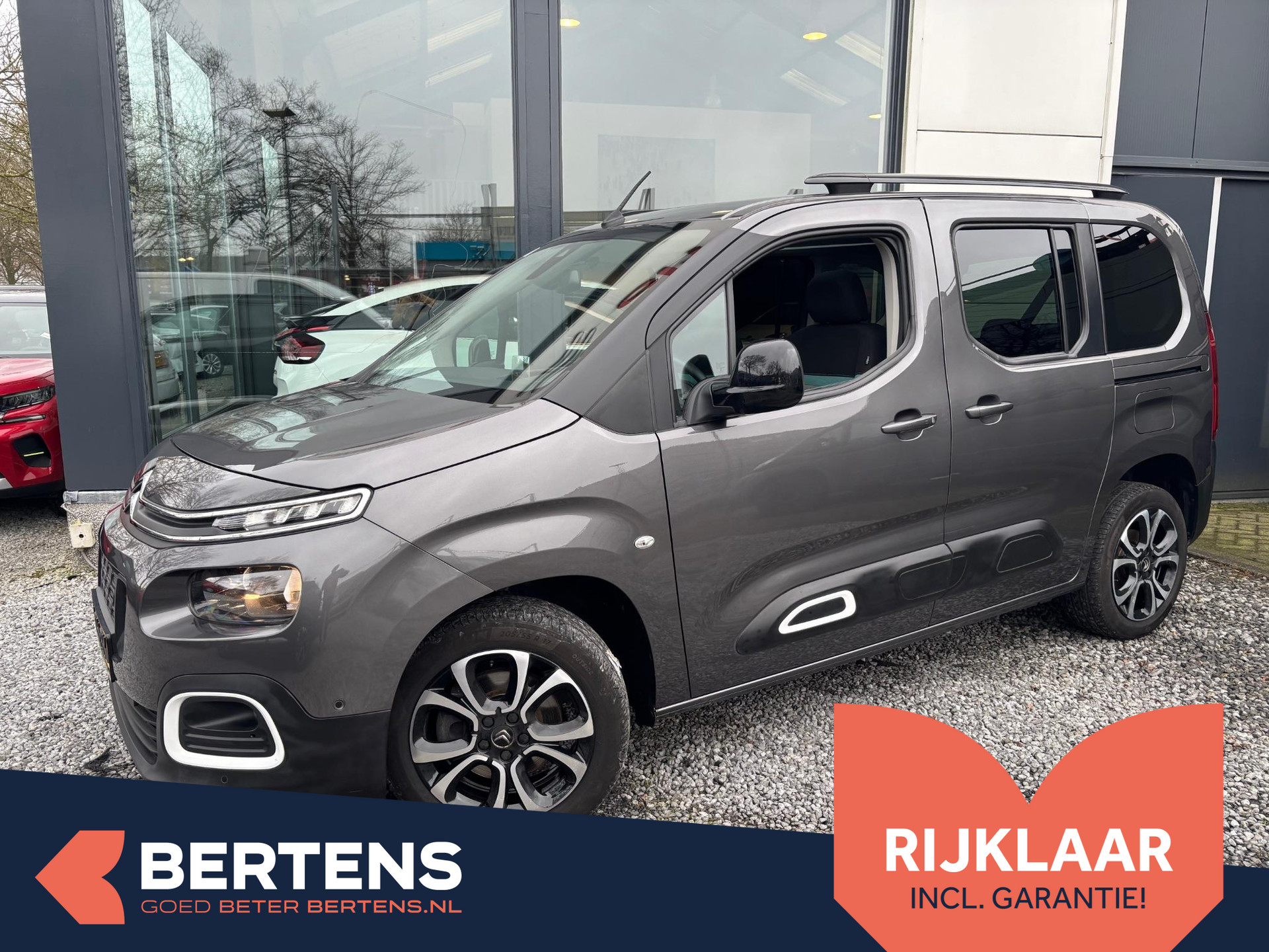 Citroen Berlingo 1.2 PureTech Shine 130pk Automaat | Alle opties! | Rijklaar geleverd incl 12 maanden BOVAG garantie! |