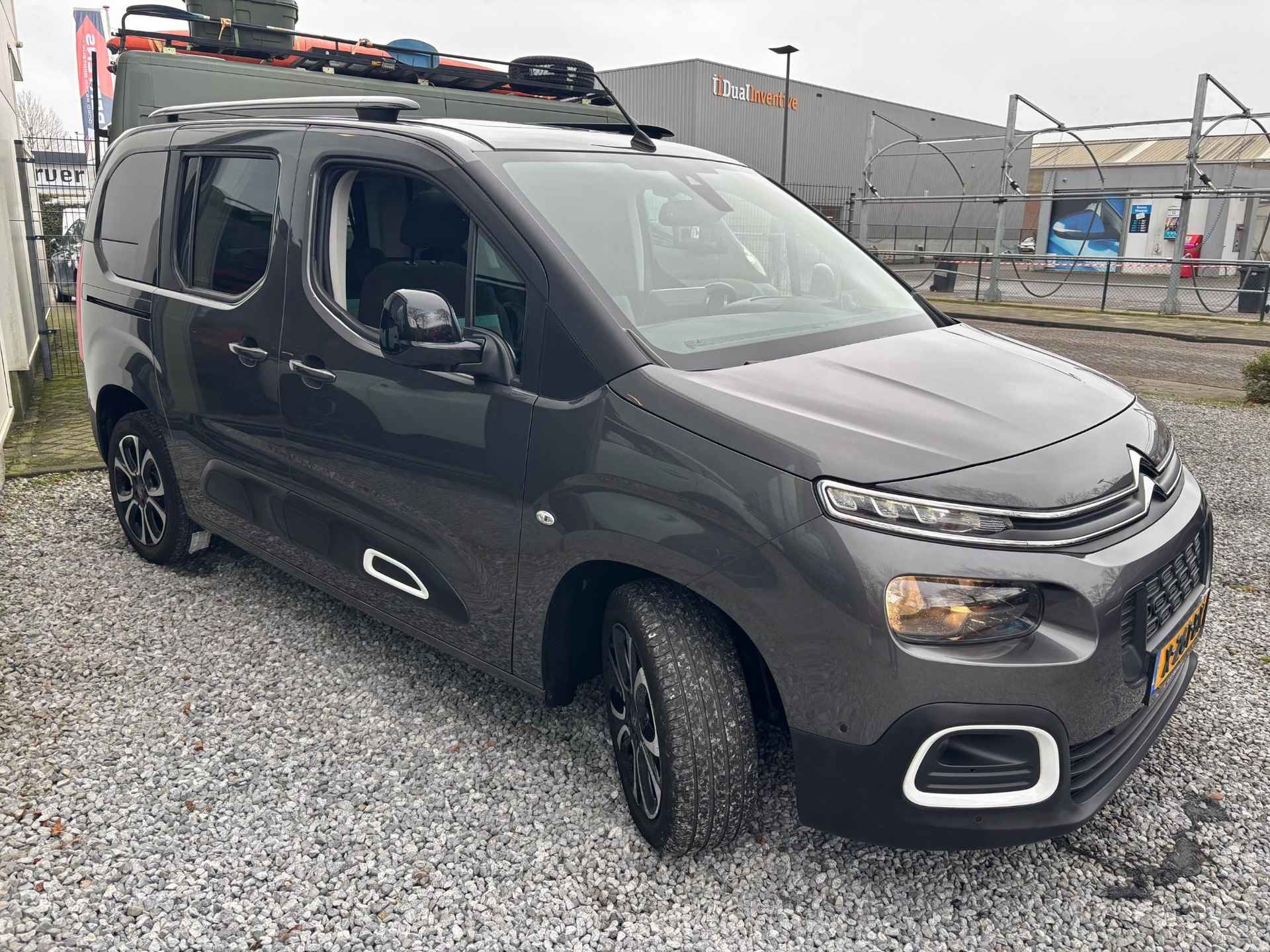 Citroen Berlingo 1.2 PureTech Shine 130pk Automaat | Alle opties! | Rijklaar geleverd incl 12 maanden BOVAG garantie! | - 3/28