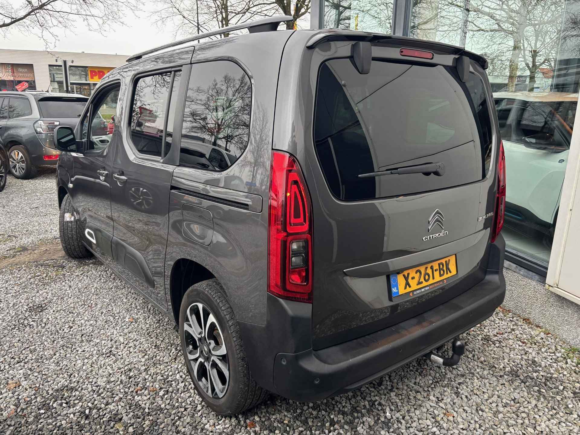 Citroen Berlingo 1.2 PureTech Shine 130pk Automaat | Alle opties! | Rijklaar geleverd incl 12 maanden BOVAG garantie! | - 4/28