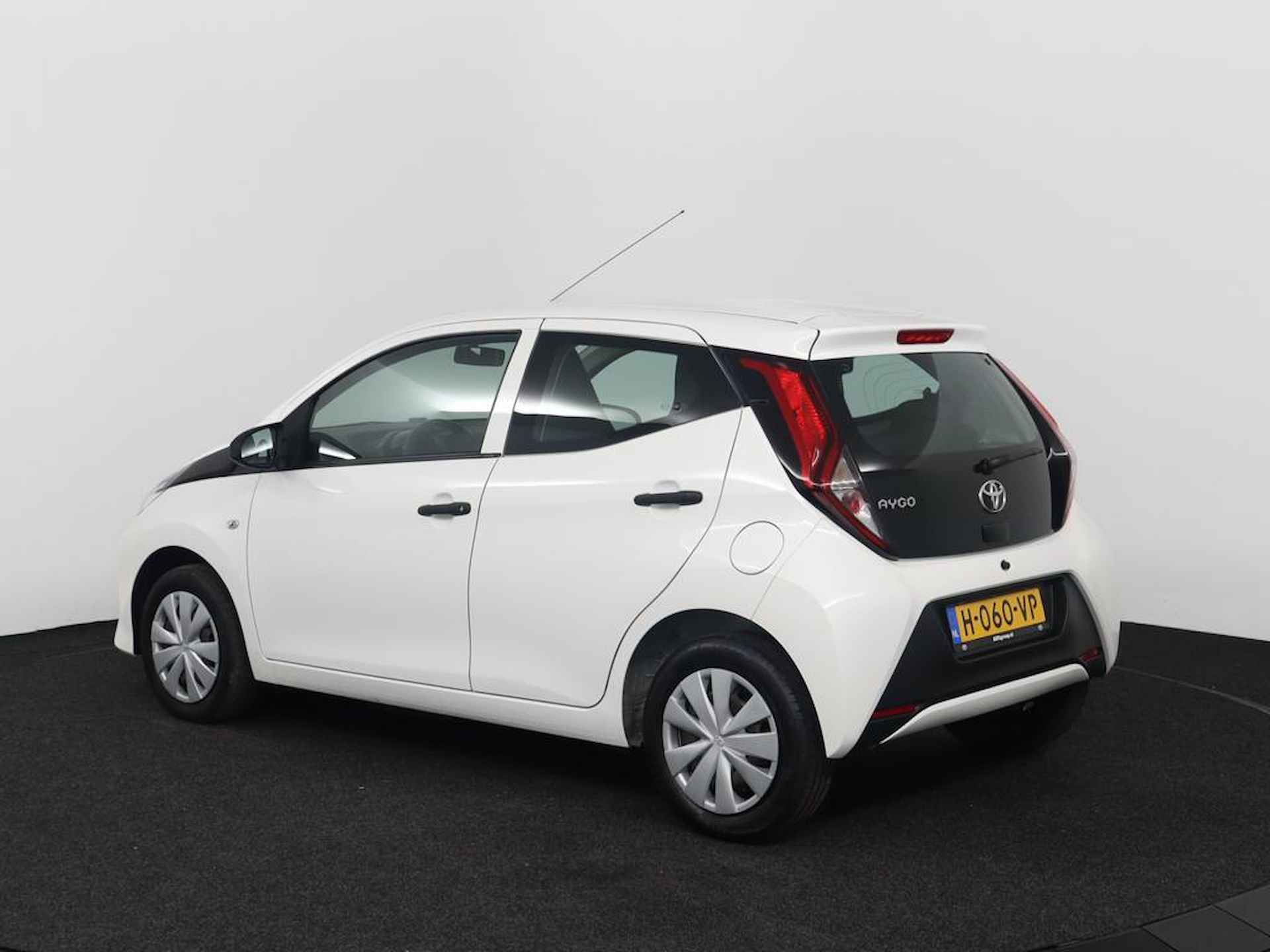 Toyota Aygo 1.0 VVT-i x-fun | Airconditioning | Centrale deurvergrendeling op afstand | NAP | - 11/53