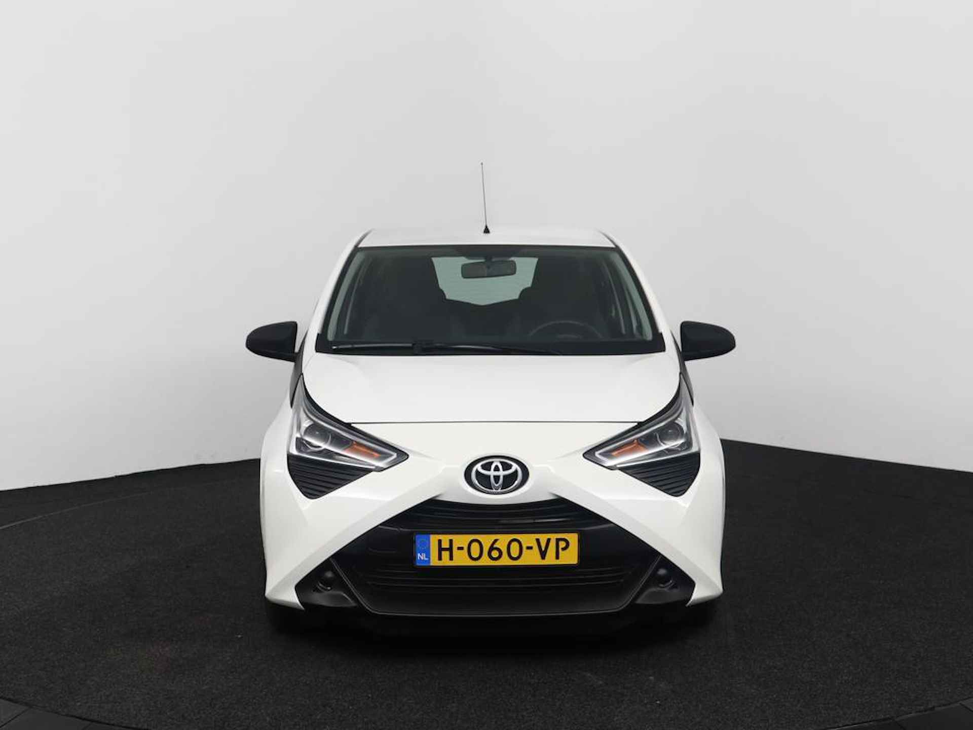 Toyota Aygo 1.0 VVT-i x-fun | Airconditioning | Centrale deurvergrendeling op afstand | NAP | - 14/53