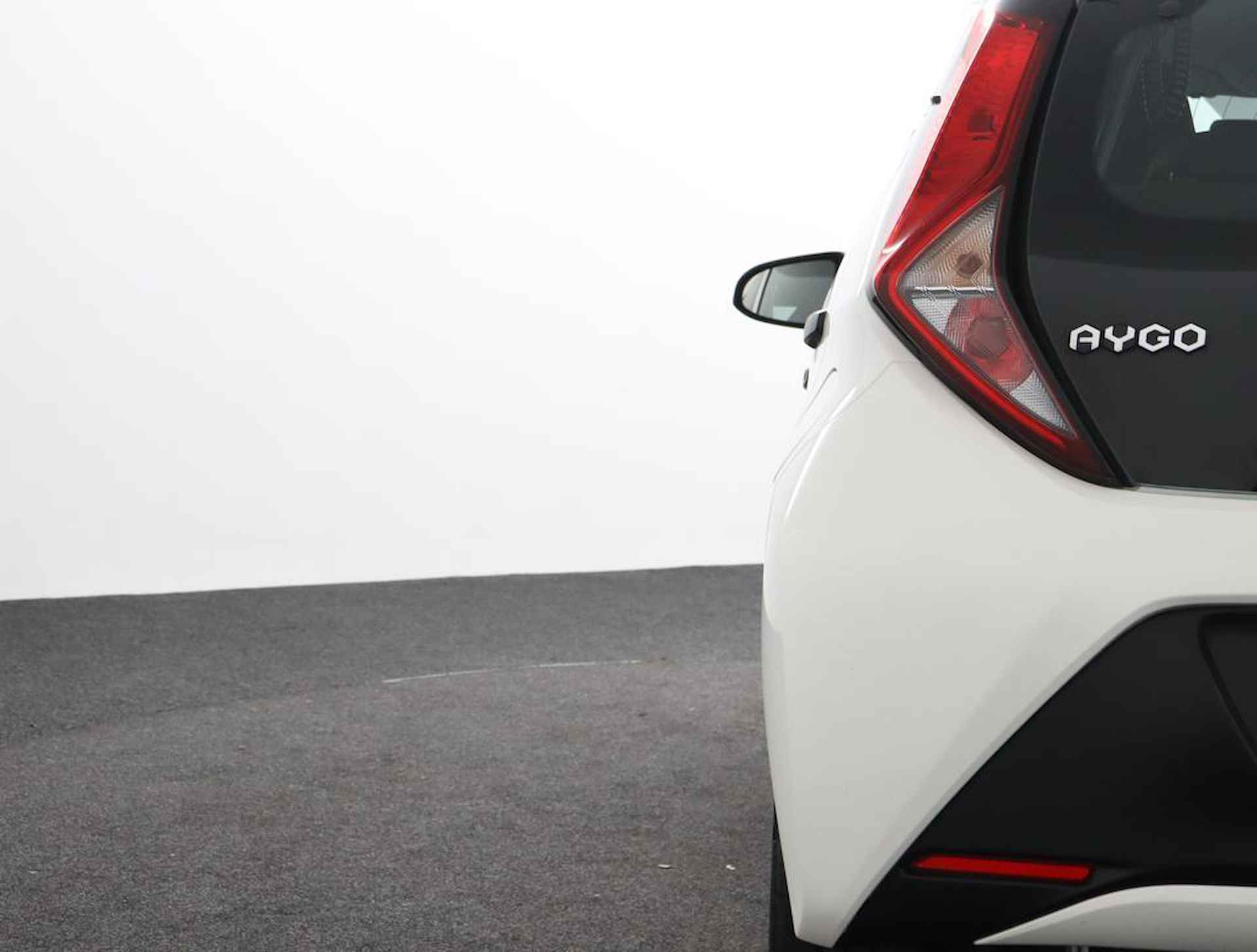 Toyota Aygo 1.0 VVT-i x-fun | Airconditioning | Centrale deurvergrendeling op afstand | NAP | - 37/53