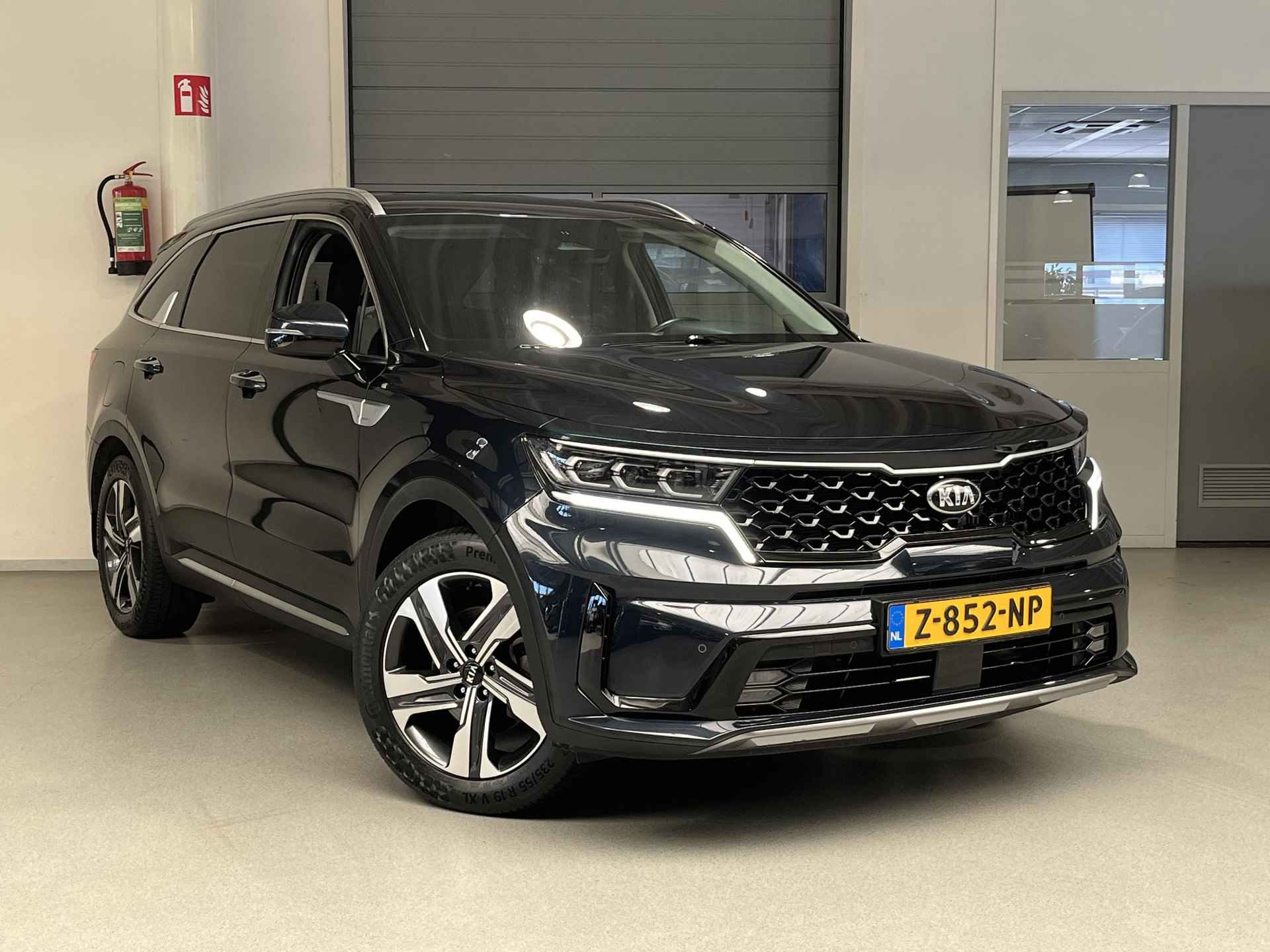 Kia Sorento 1.6 T-GDI Plug-in Hybrid 4WD Dynamicplusline 7p. | | Navi | Bose Audiosysteem | Trekhaak Vaste Kogel+ 7 Polige Stekker| Elektrisch Verstelbare Voorstoelen | Apple Carplay/ Android Auto | Stoelverwarming Voor + Achter | Stuurwielverwarming| 19”LM Velgen| Elektrisch Bedienbare Achterklep - 3/39