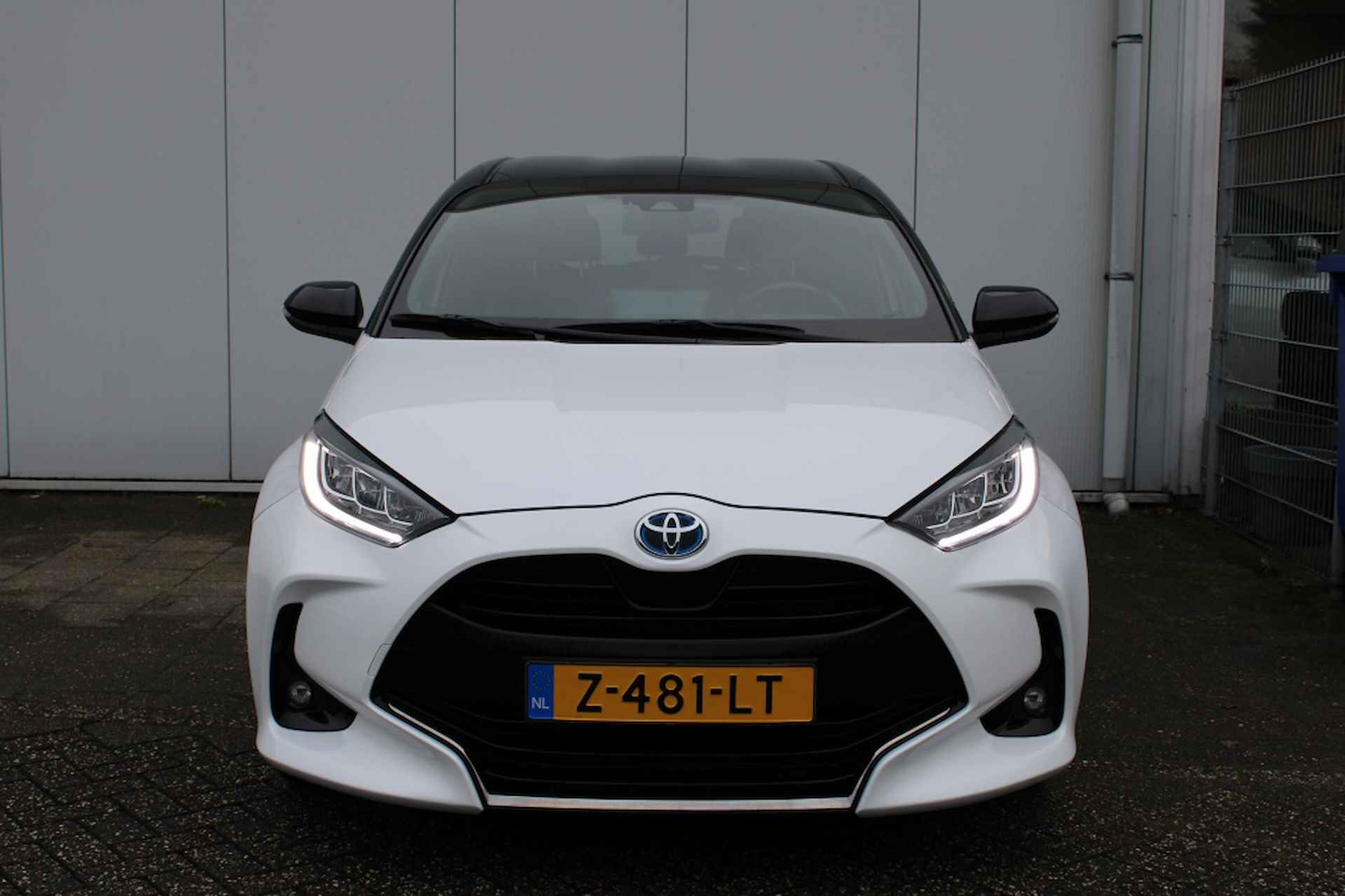 Toyota Yaris 1.5 Hyb. Dynamic - 10/27