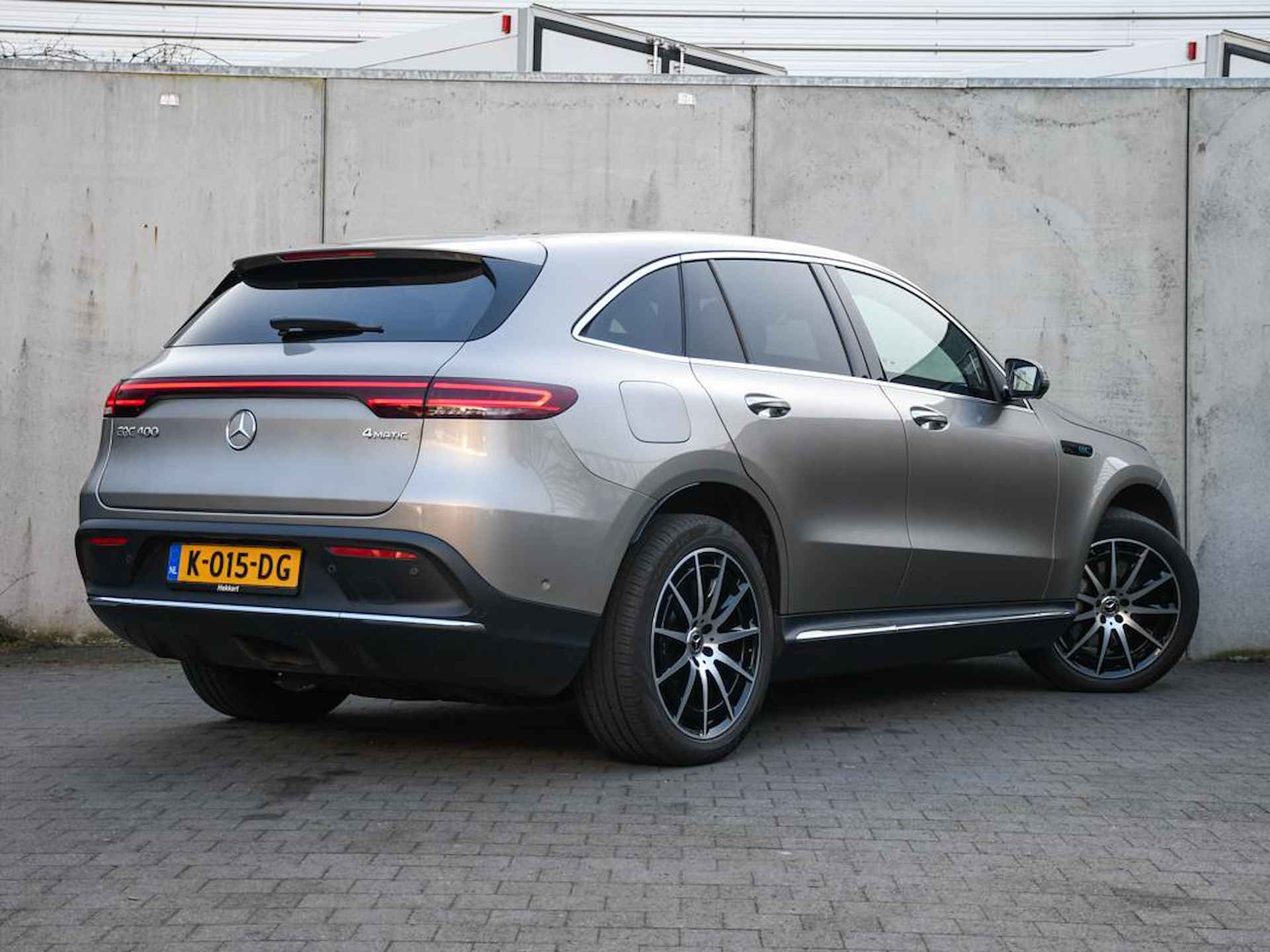 Mercedes-Benz EQC 400 4MATIC Business Solution AMG 80kWh 408pk Automaat BURMESTER SOUND | 360º CAM. | SCHUIF-DAK | ADAPT. CRUISE | 20''LM - 60/68