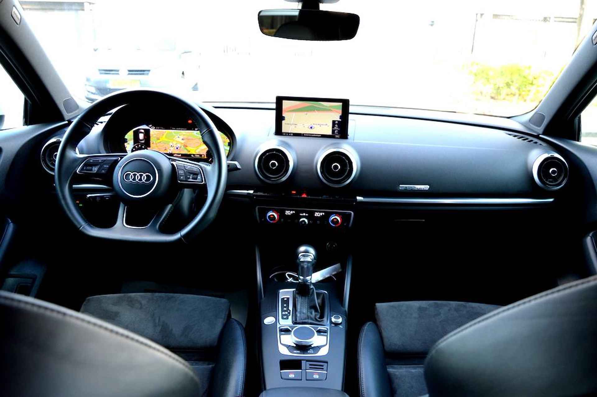 Audi A3 Sportback 40 e-tron Sport 204PK S18/LED/CAM/NAV/LEER - 25/47