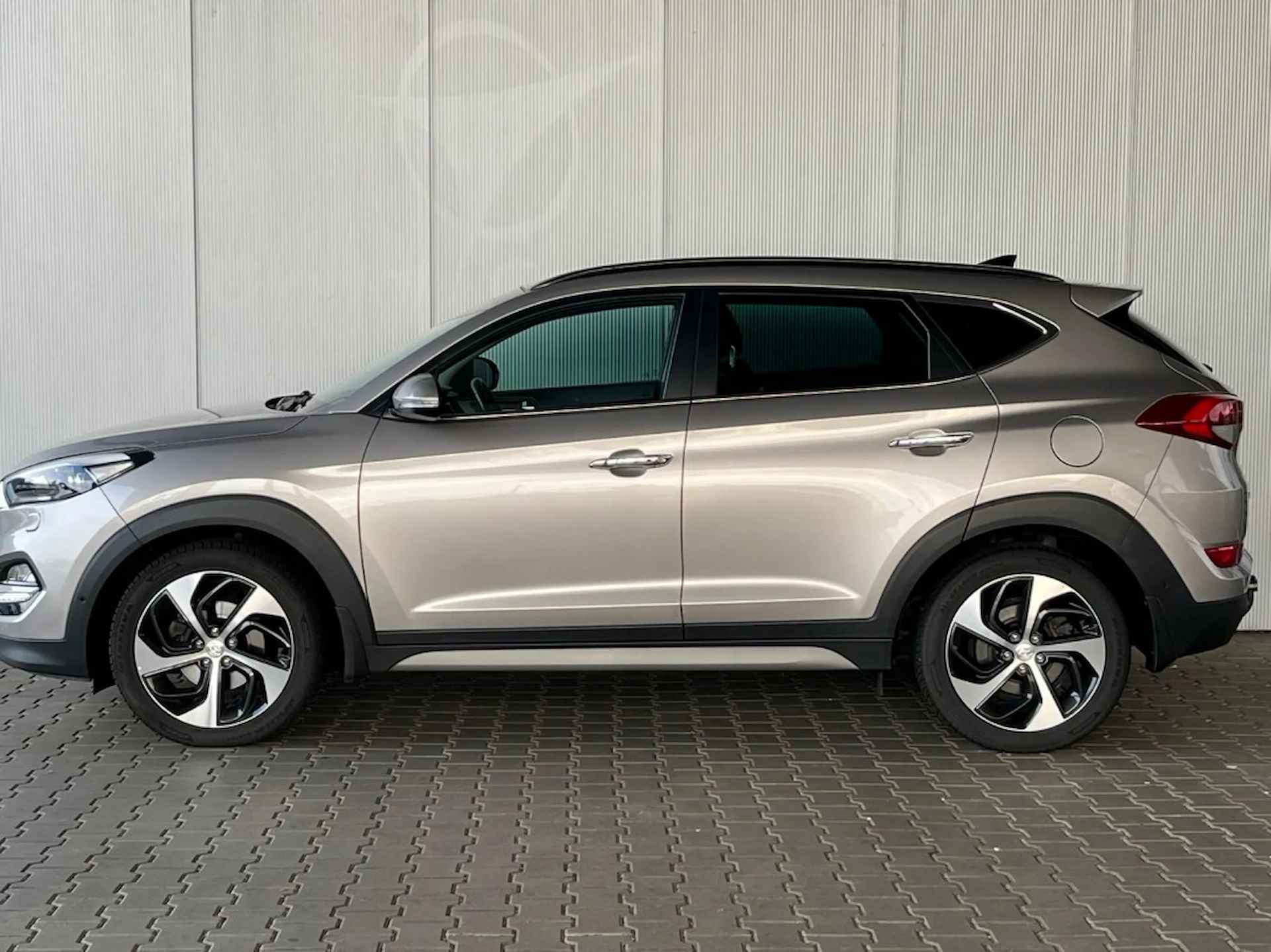 Hyundai Tucson 1.6 CRDi Premium - 3/25