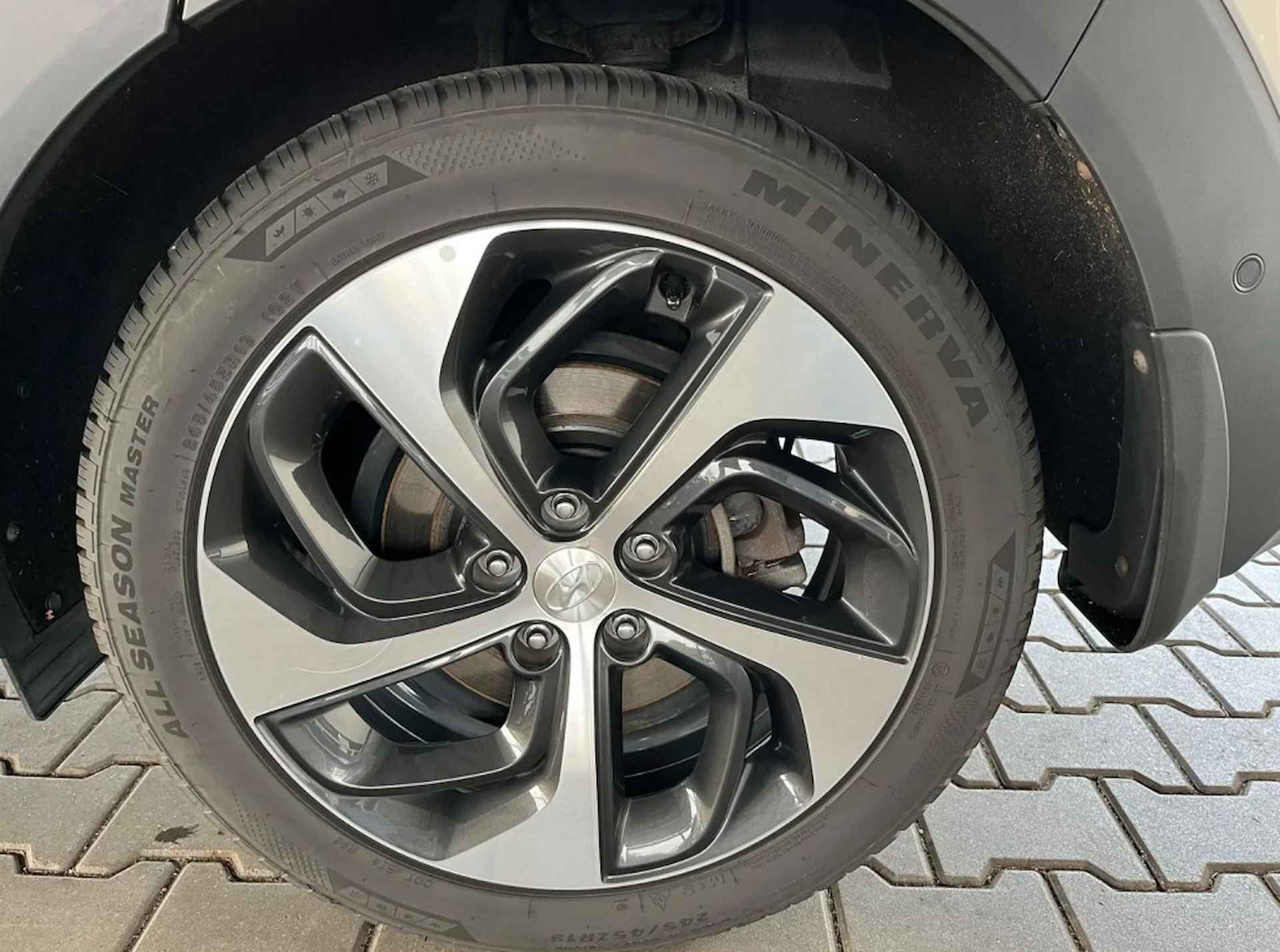 Hyundai Tucson 1.6 CRDi Premium - 11/25