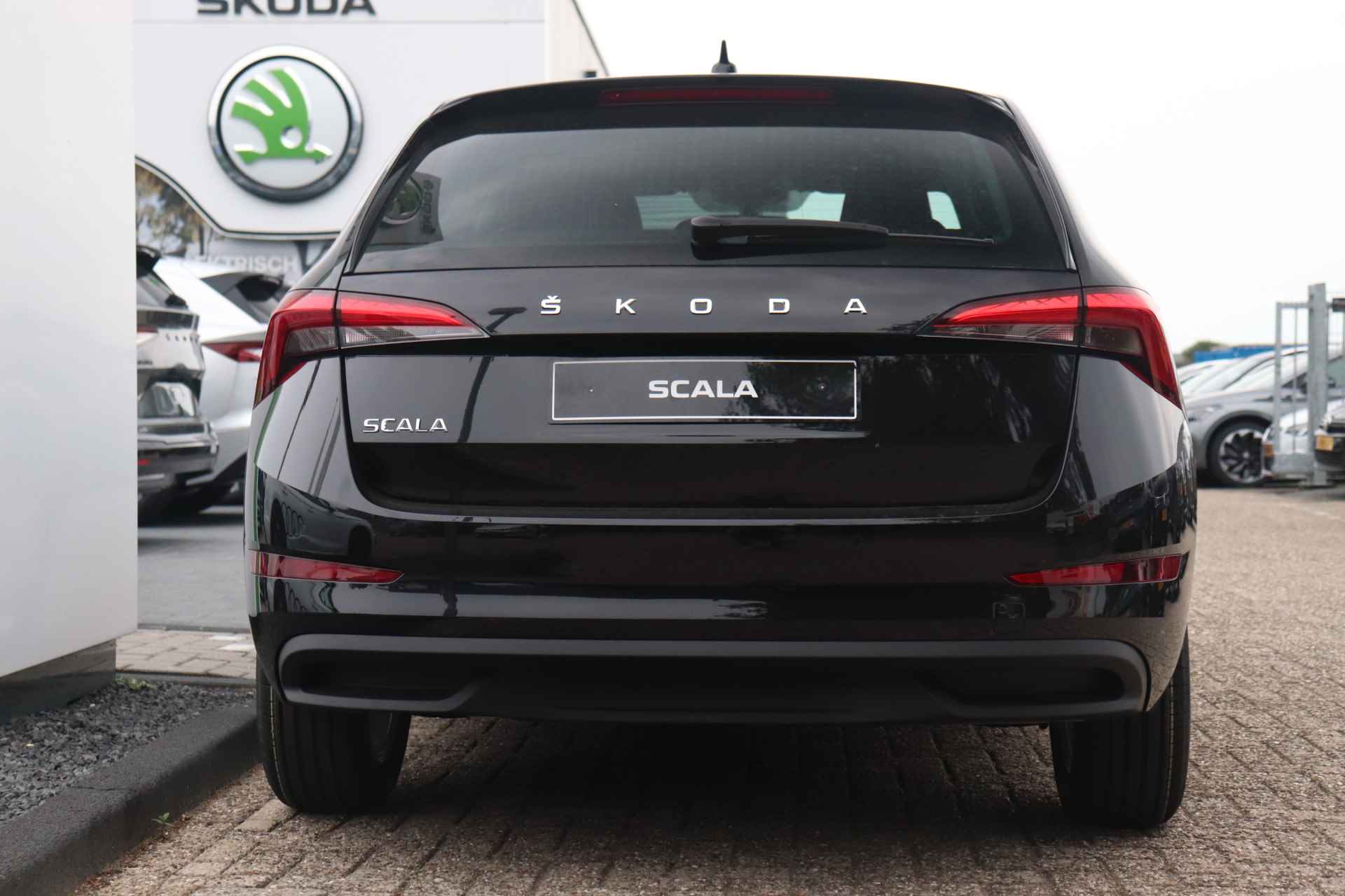 Škoda Scala 1.0 TSI 110pk Ambition | Parkeersensoren | Cruise control | Airco | Smartlink - 23/25