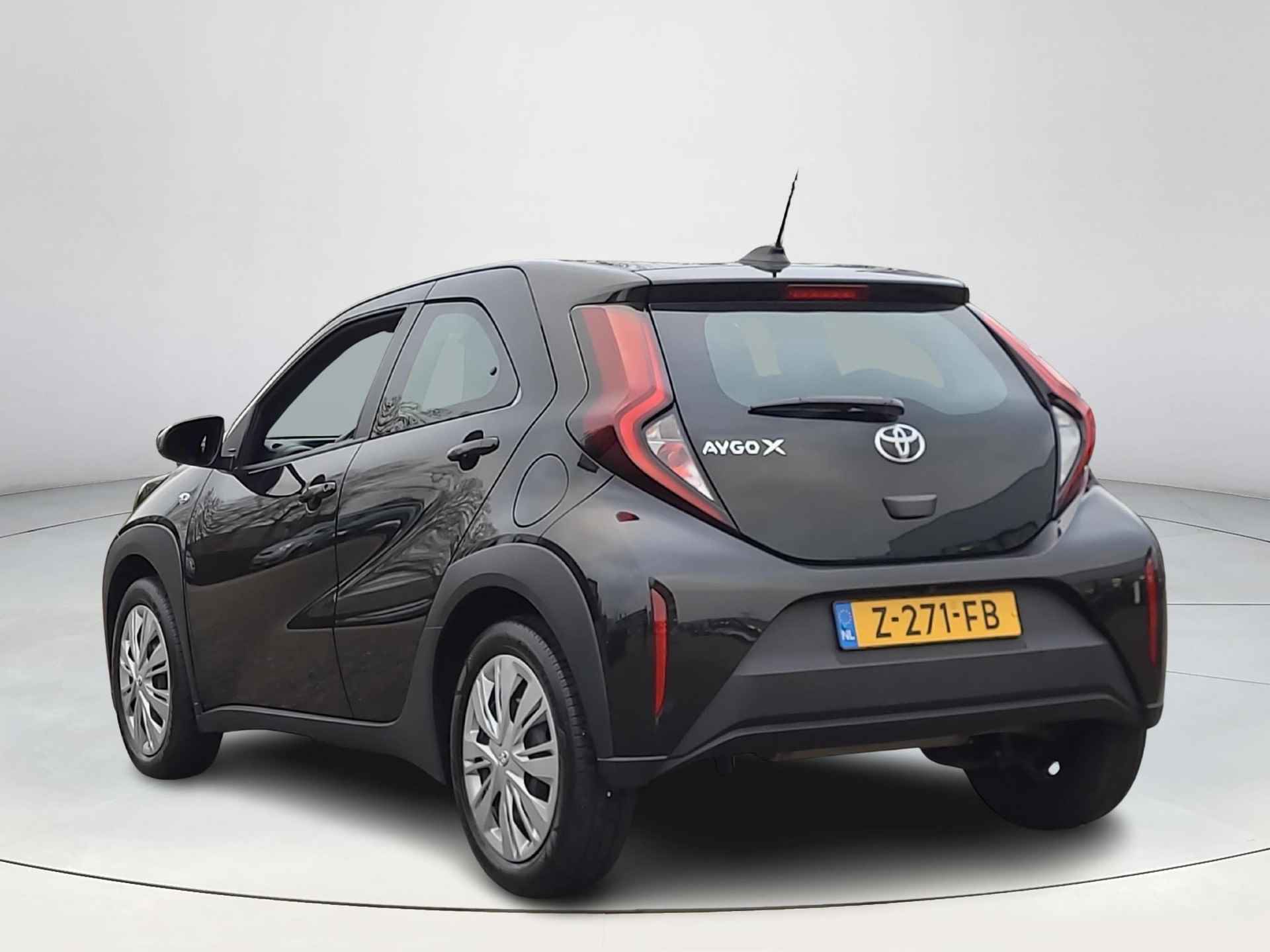 Toyota Aygo X 1.0 VVT-i MT Play | Apple CarPlay / Android Auto | Rijklaarprijs incl. garantie | - 4/30